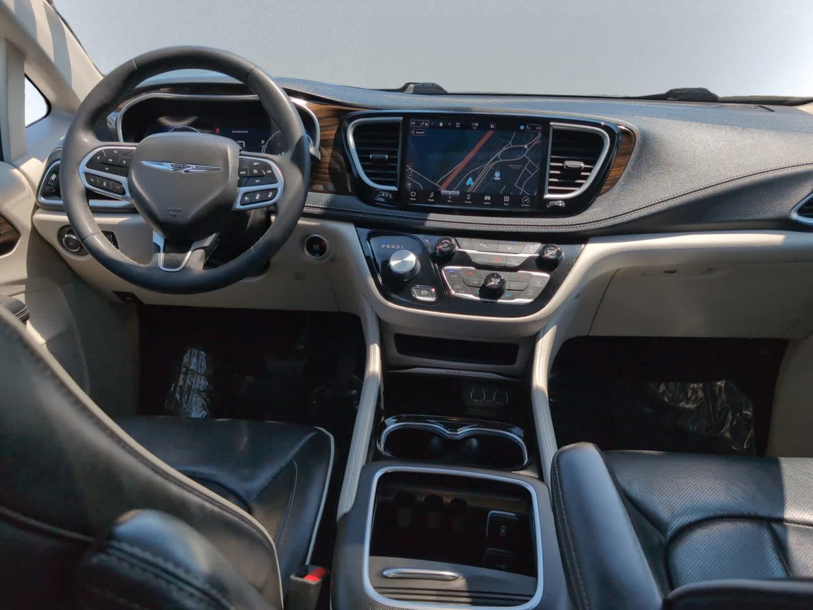 used 2023 Chrysler Pacifica car, priced at $28,498