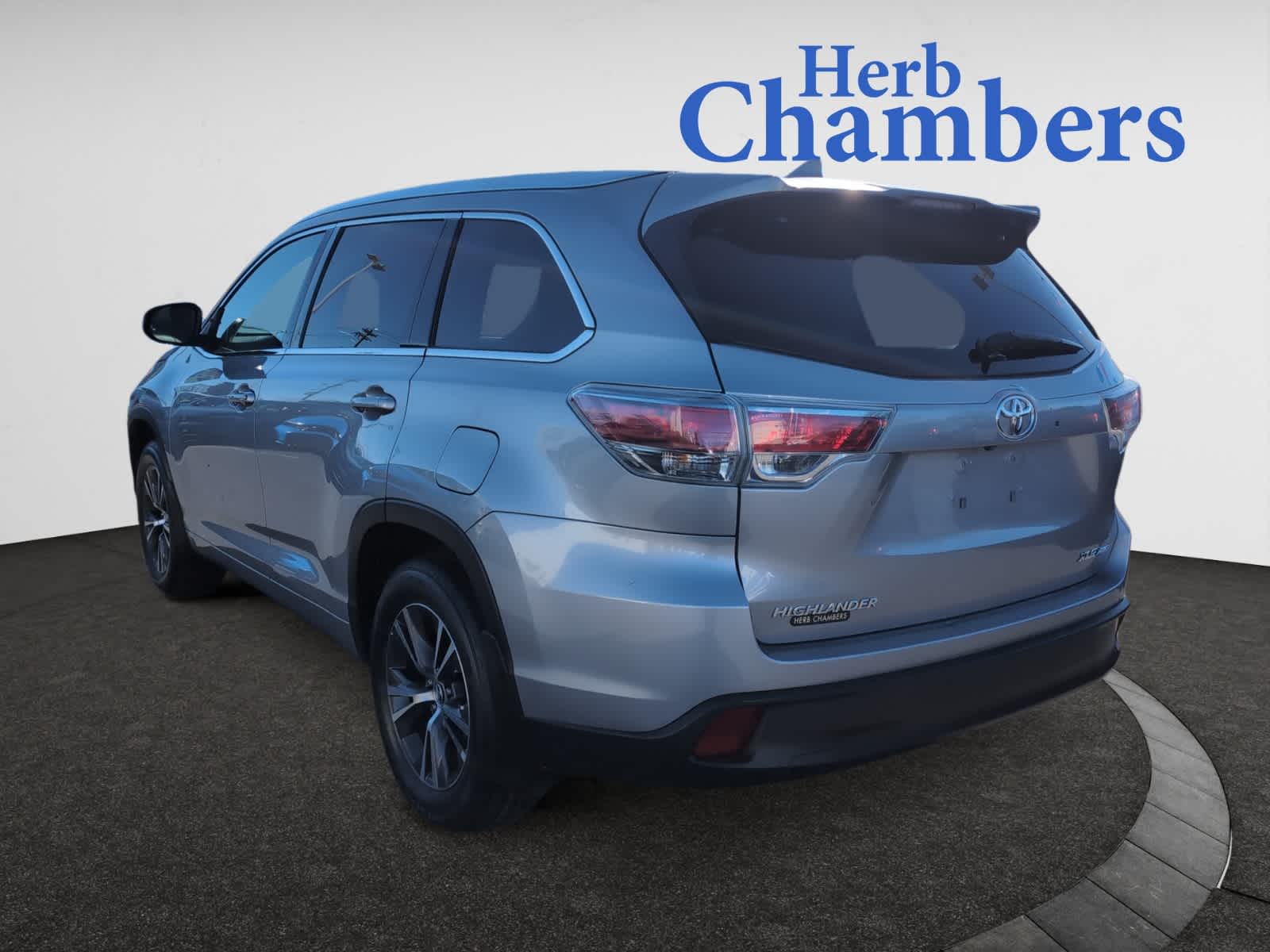 used 2016 Toyota Highlander car, priced at $22,798