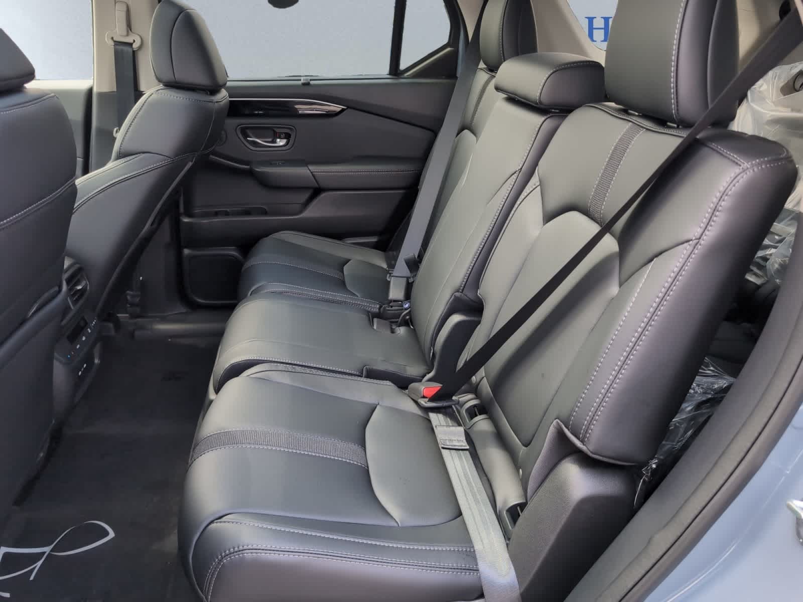 new 2025 Honda Pilot car, priced at $51,505