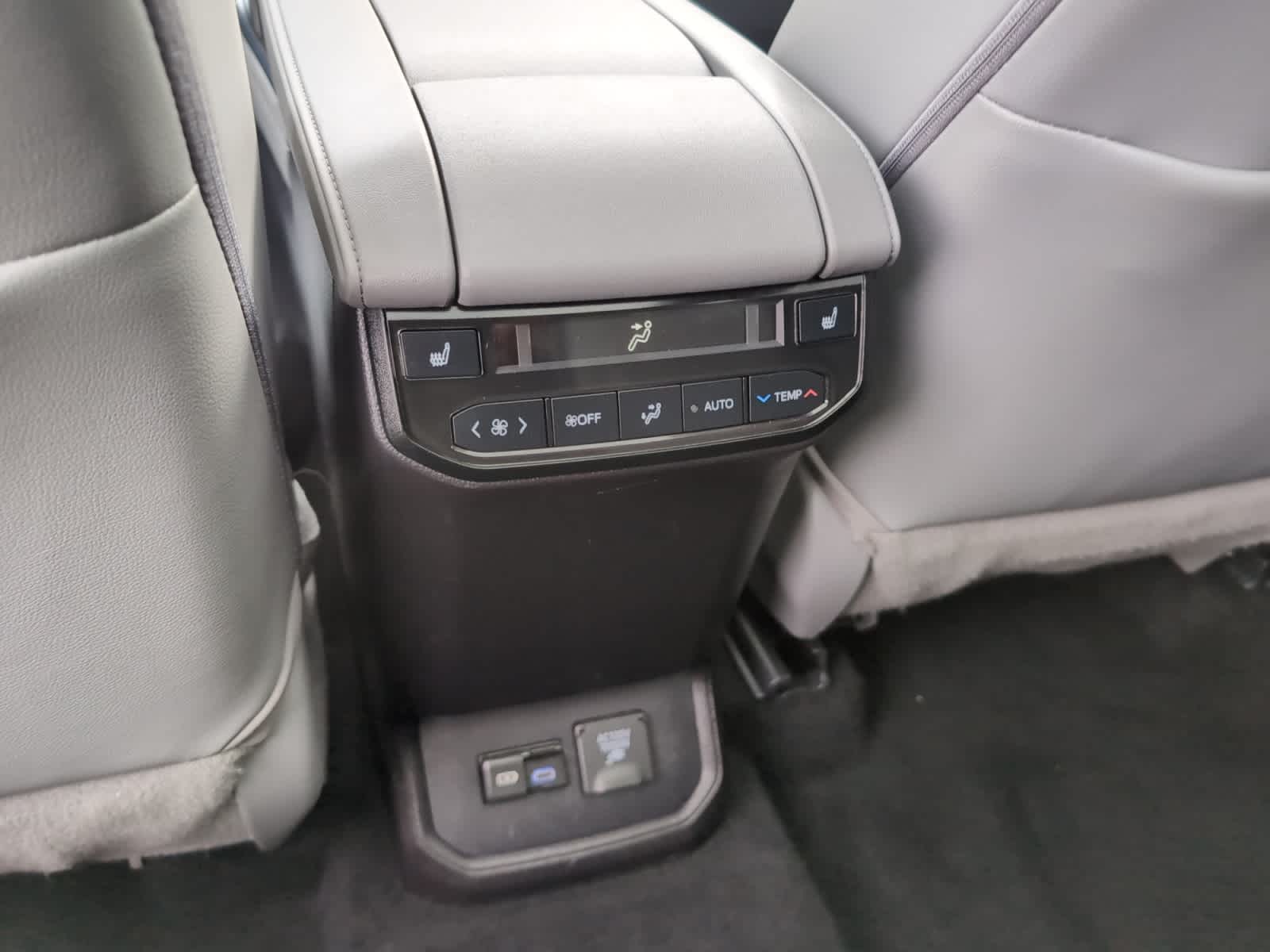 used 2022 Toyota Highlander Hybrid car, priced at $43,998