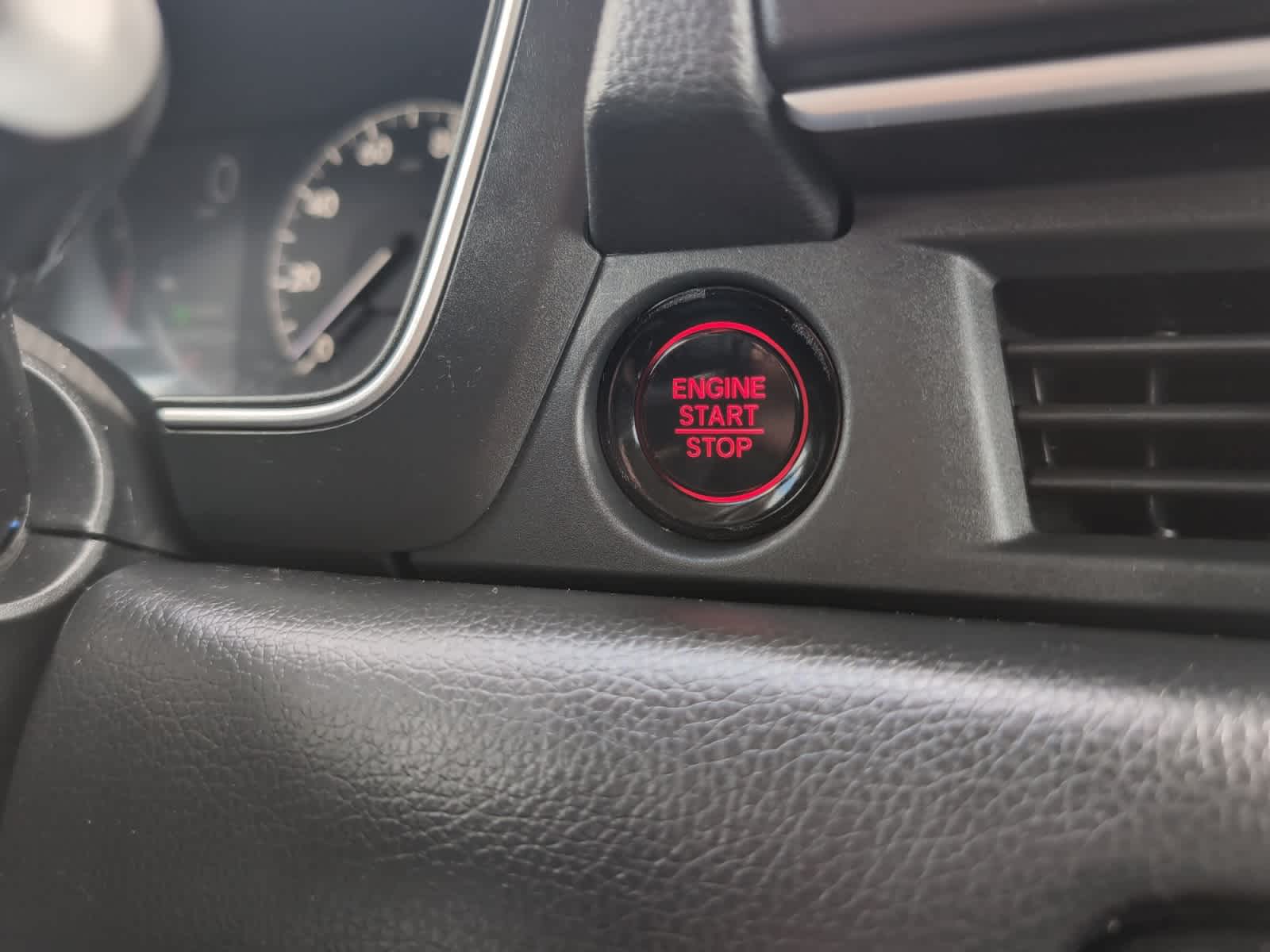 used 2023 Honda Pilot car, priced at $37,498