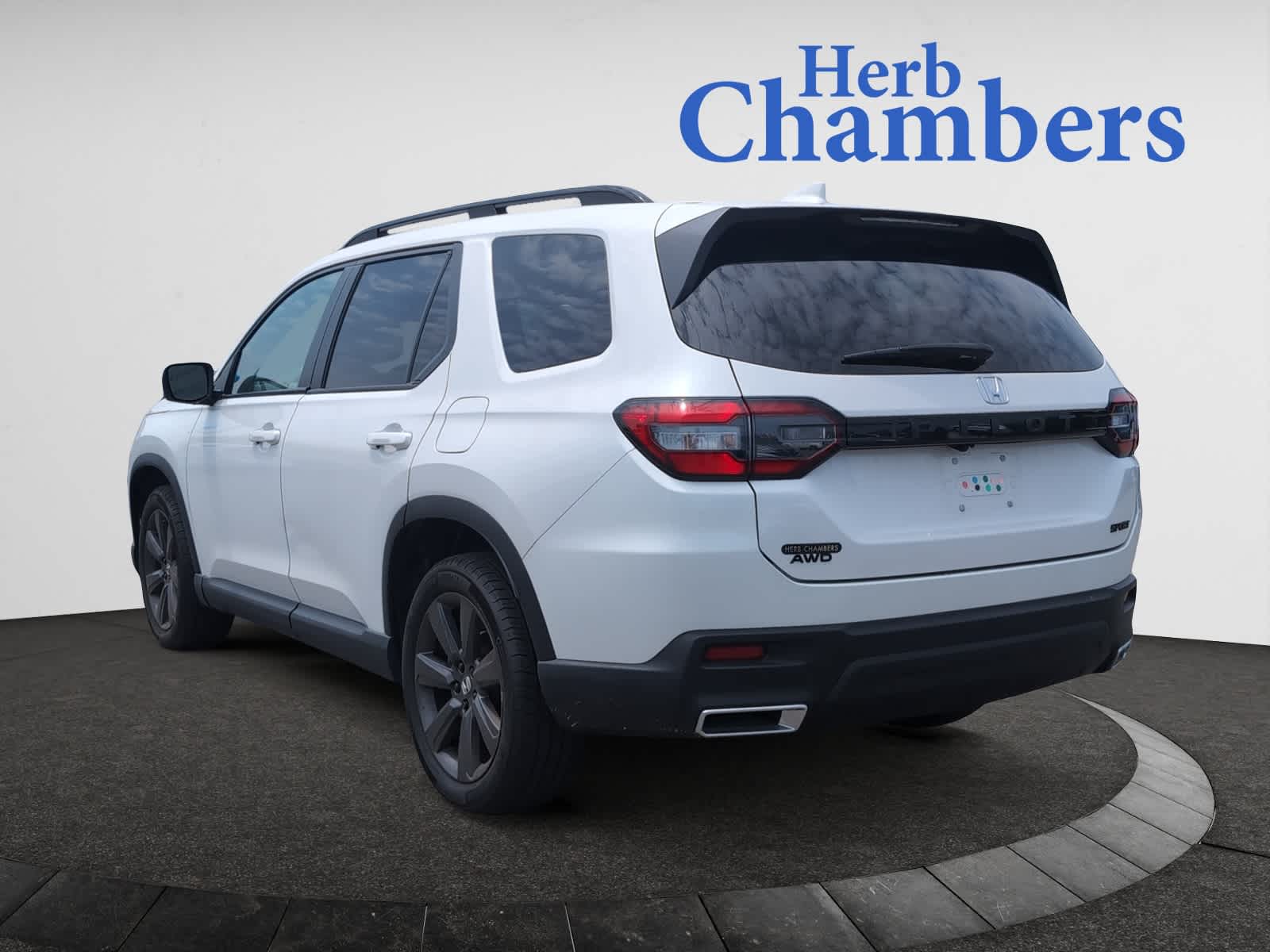 used 2023 Honda Pilot car, priced at $36,998