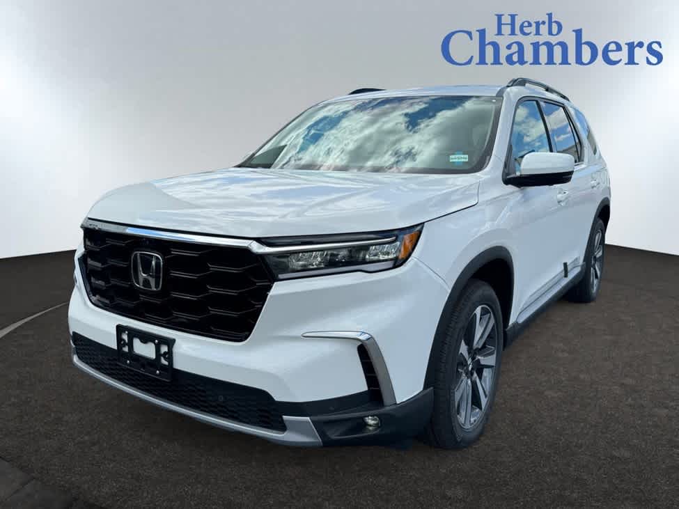 new 2025 Honda Pilot car, priced at $54,985