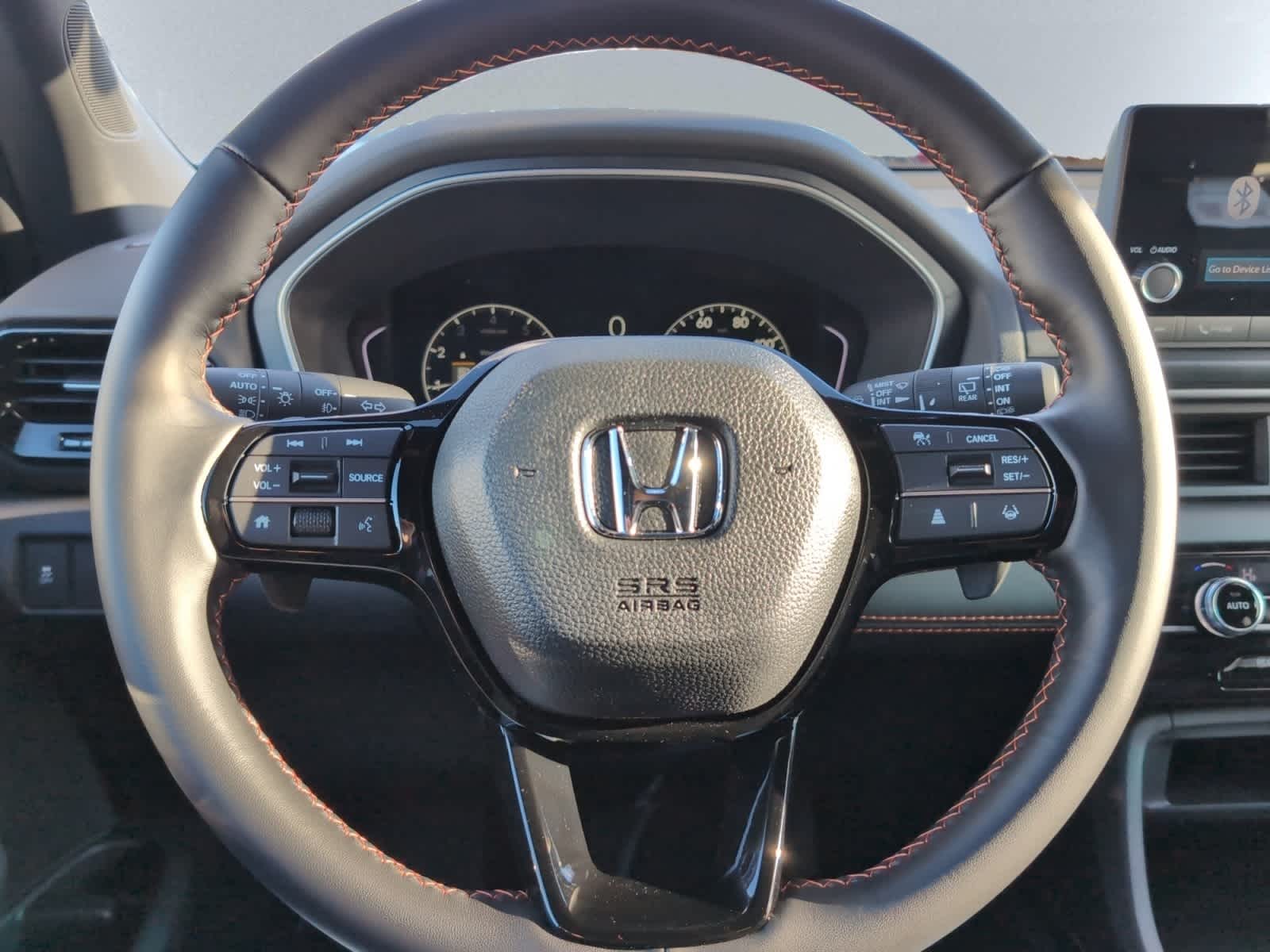 new 2025 Honda Pilot car, priced at $43,750