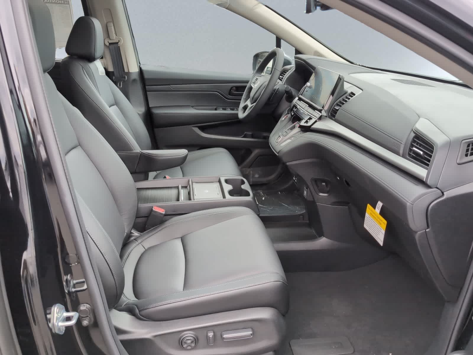new 2025 Honda Odyssey car, priced at $43,670