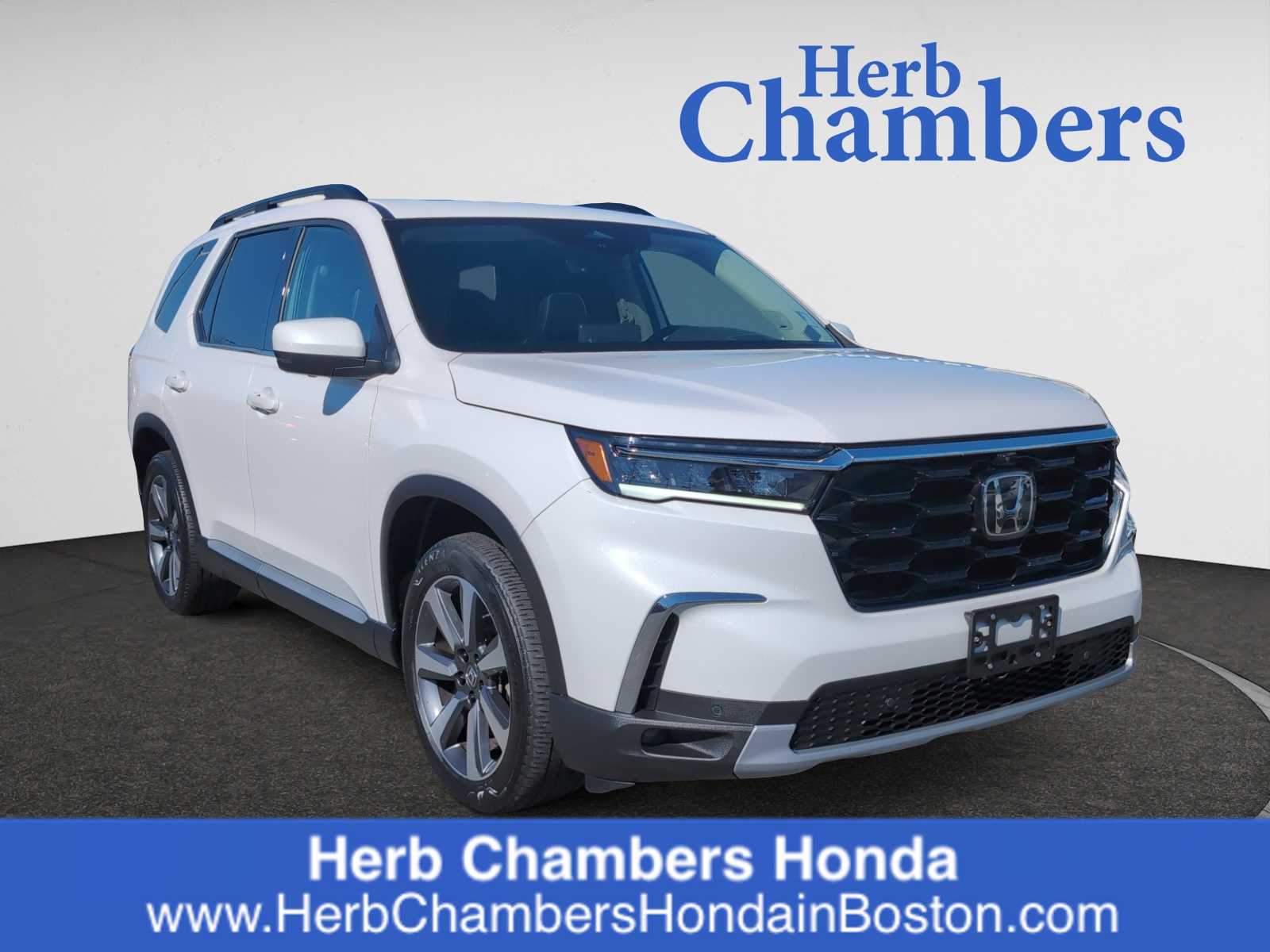 used 2023 Honda Pilot car, priced at $43,298