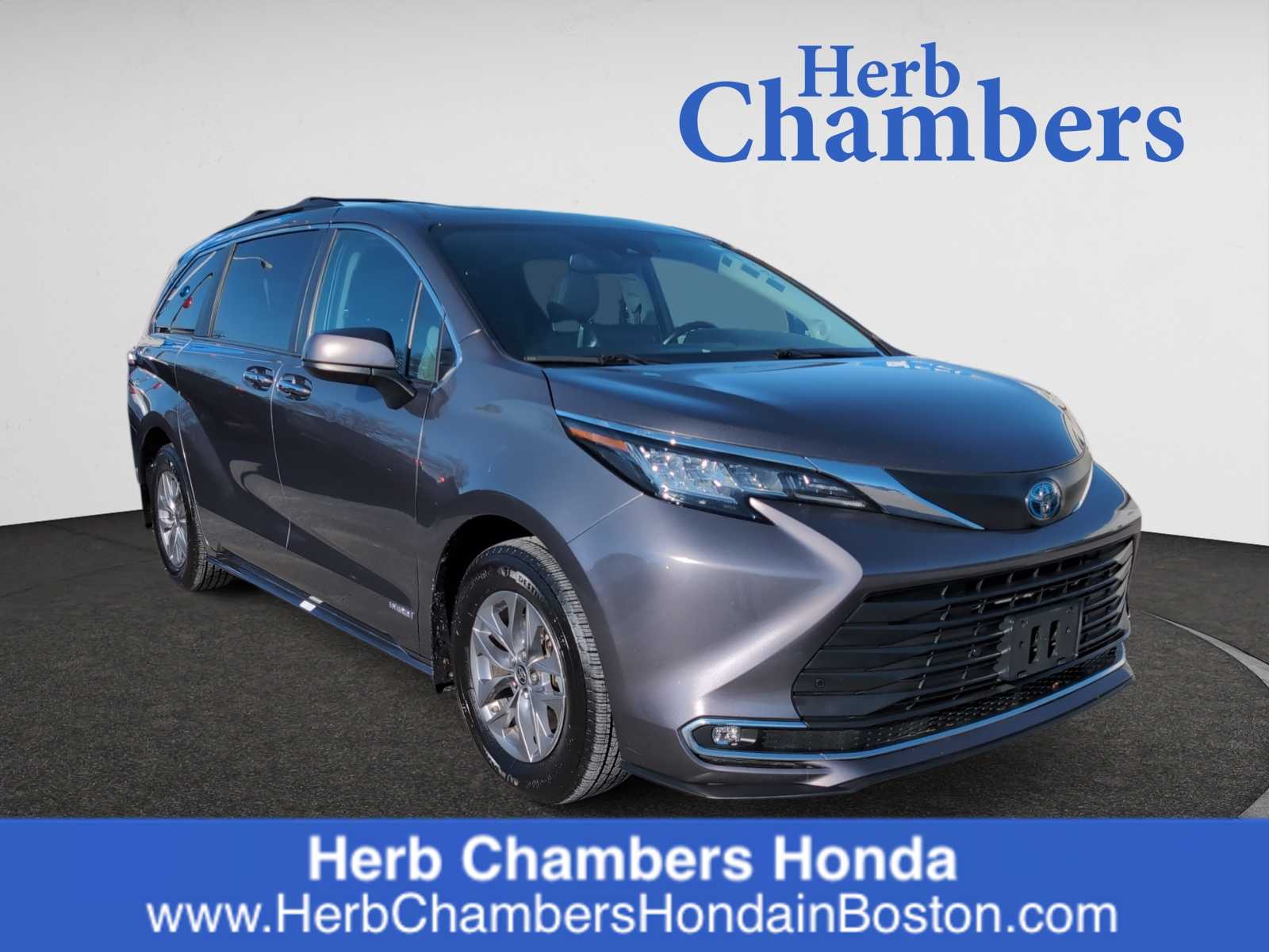 used 2021 Toyota Sienna car, priced at $32,998