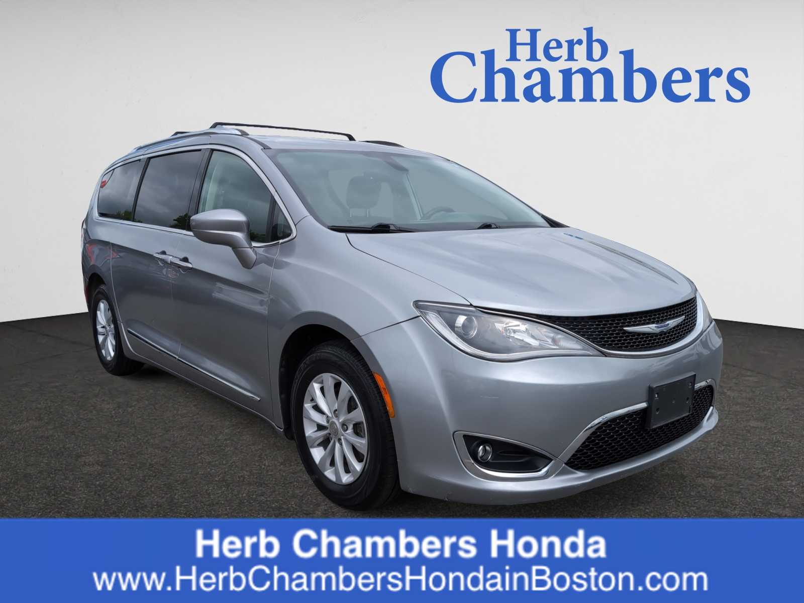 used 2019 Chrysler Pacifica car, priced at $20,998