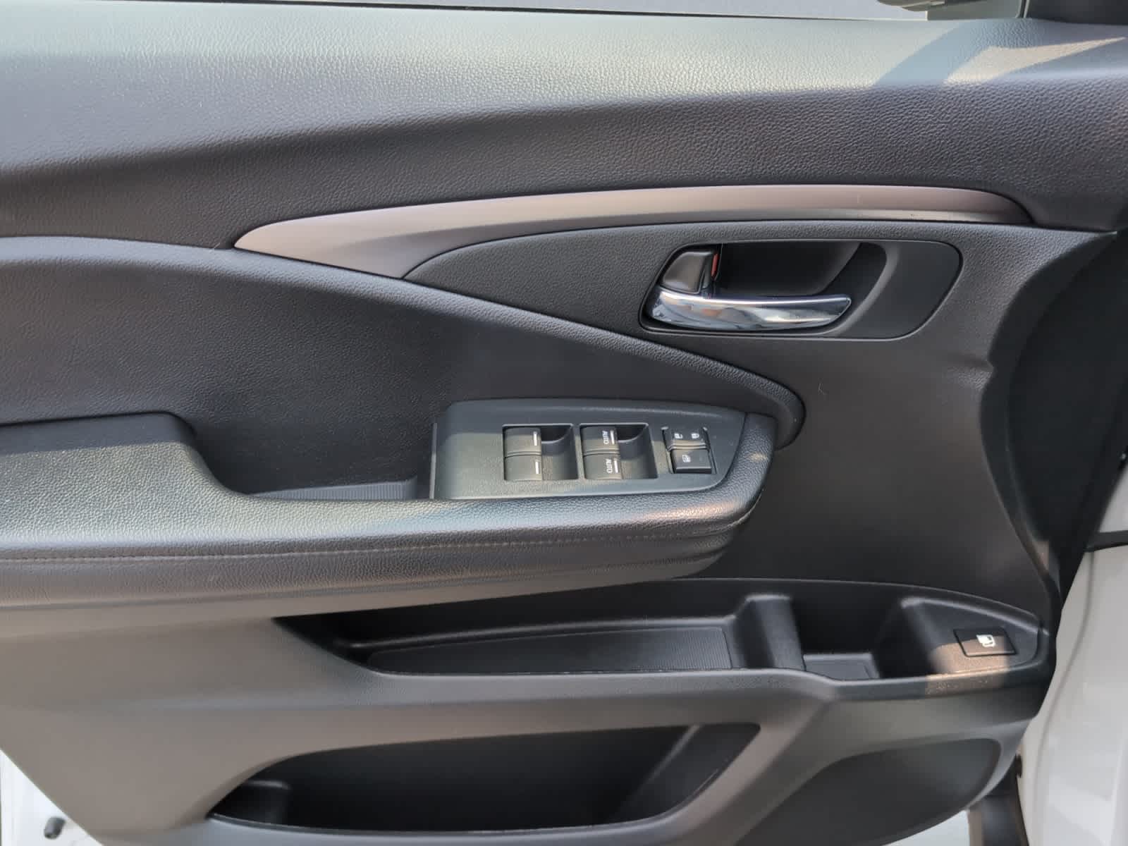 used 2022 Honda Pilot car, priced at $30,698