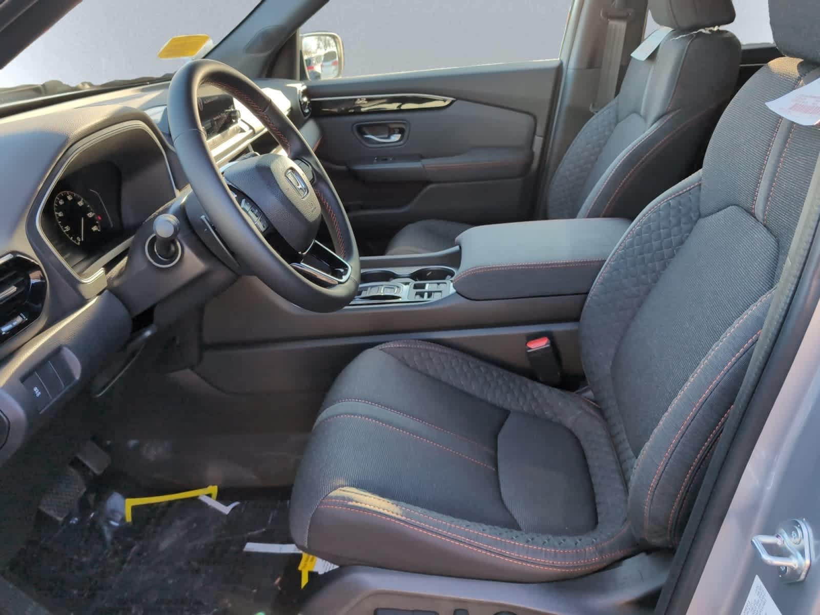 new 2025 Honda Pilot car, priced at $43,750