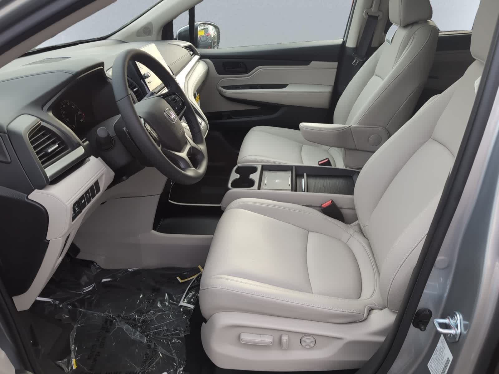 new 2025 Honda Odyssey car, priced at $43,670