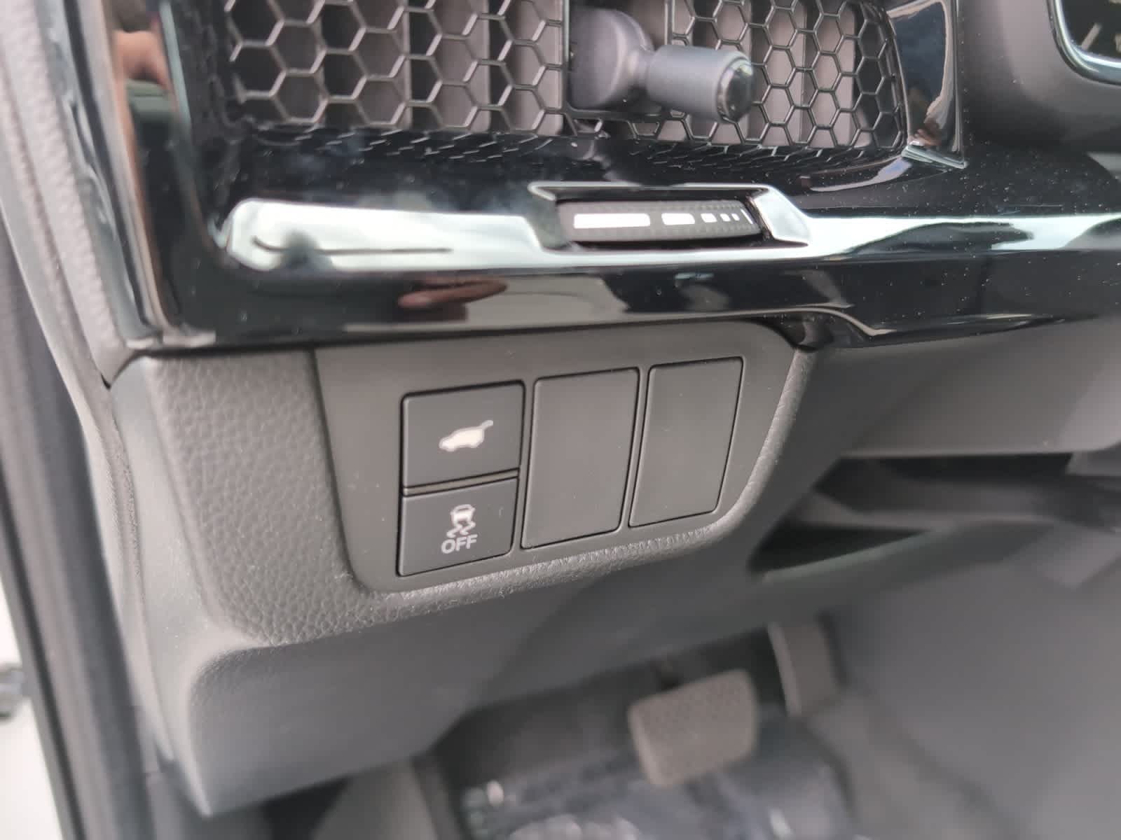 new 2025 Honda CR-V Hybrid car, priced at $42,950
