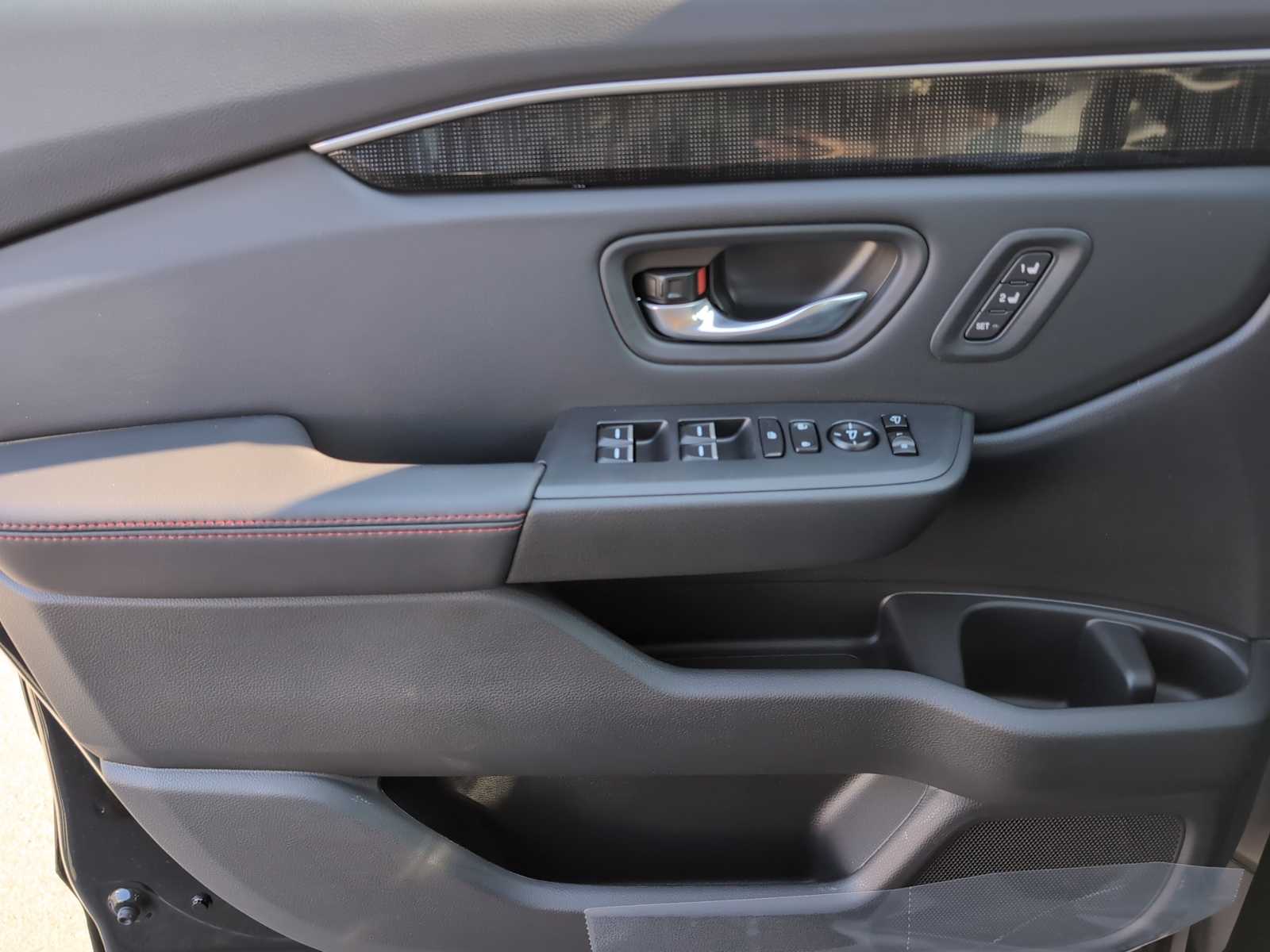 new 2025 Honda Pilot car, priced at $57,425