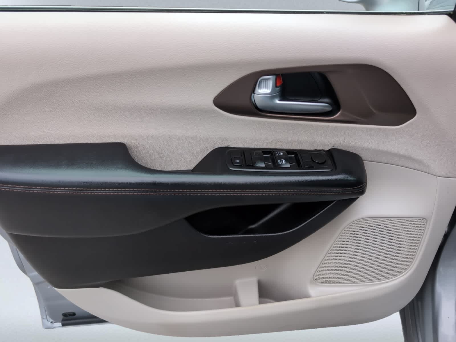 used 2019 Chrysler Pacifica car, priced at $20,998