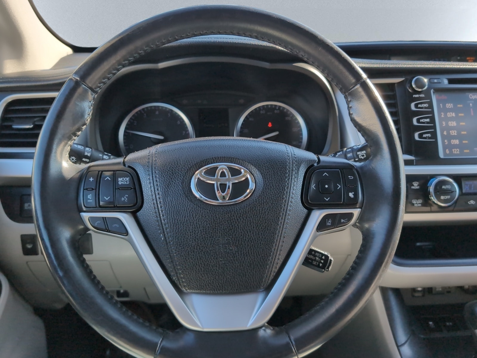 used 2019 Toyota Highlander car, priced at $24,198