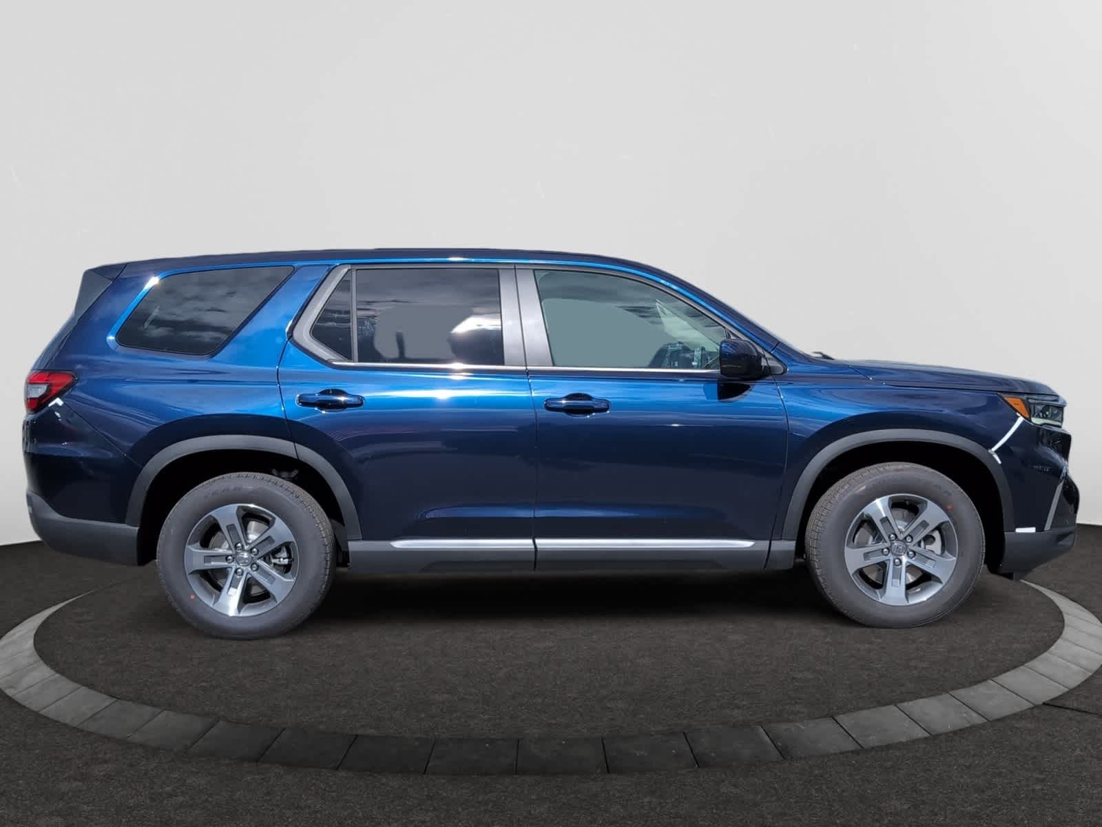 new 2025 Honda Pilot car, priced at $48,895