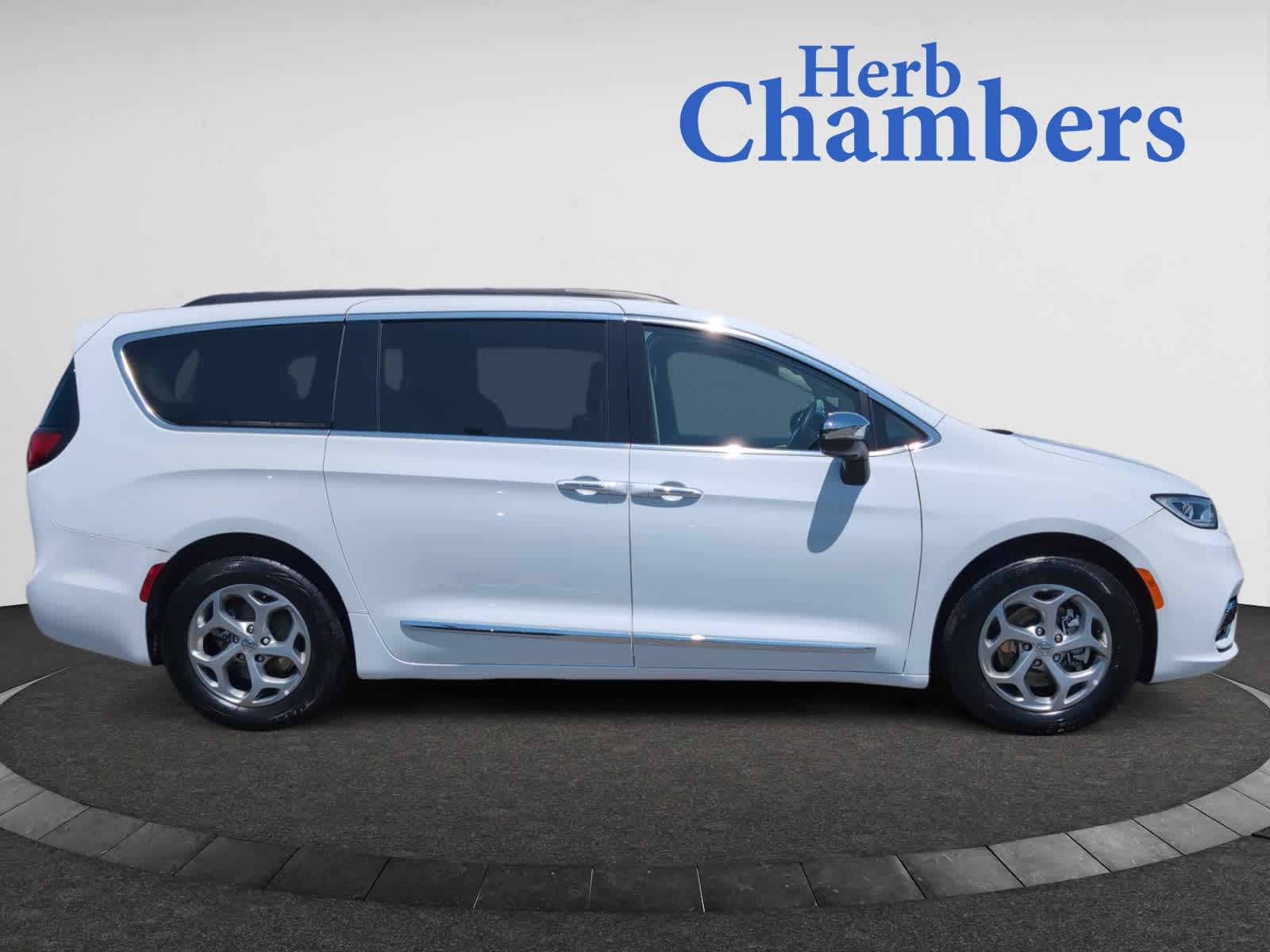 used 2023 Chrysler Pacifica car, priced at $28,498