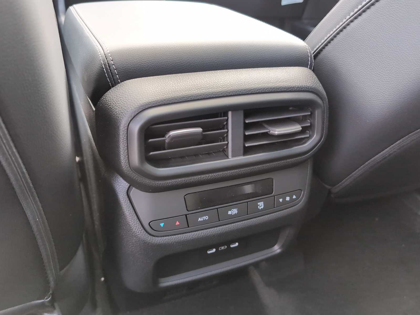 new 2025 Honda Pilot car, priced at $53,405