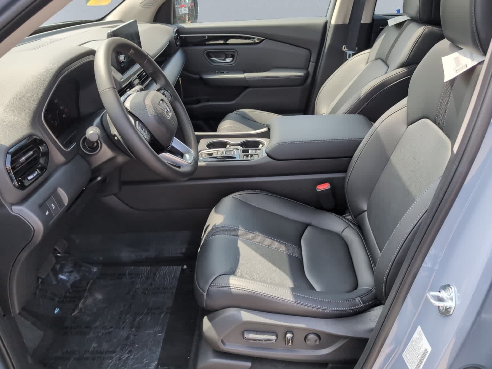 new 2025 Honda Pilot car, priced at $51,505