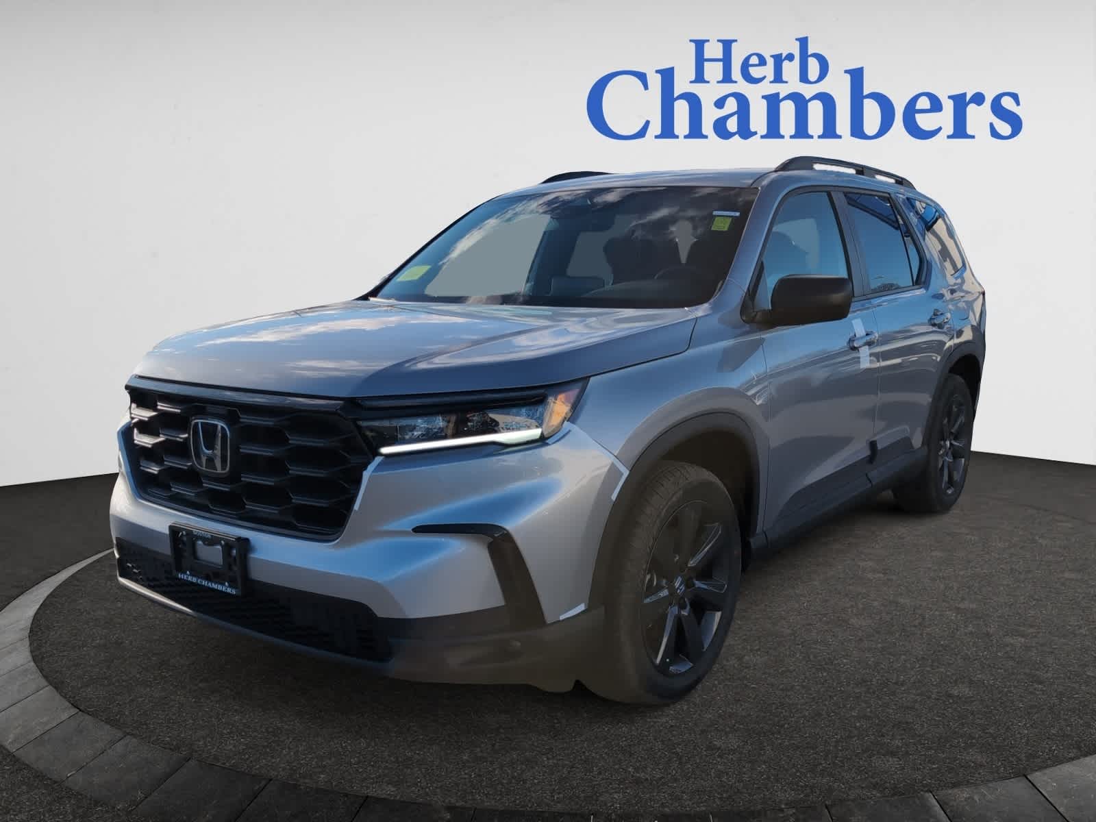 new 2025 Honda Pilot car, priced at $43,750
