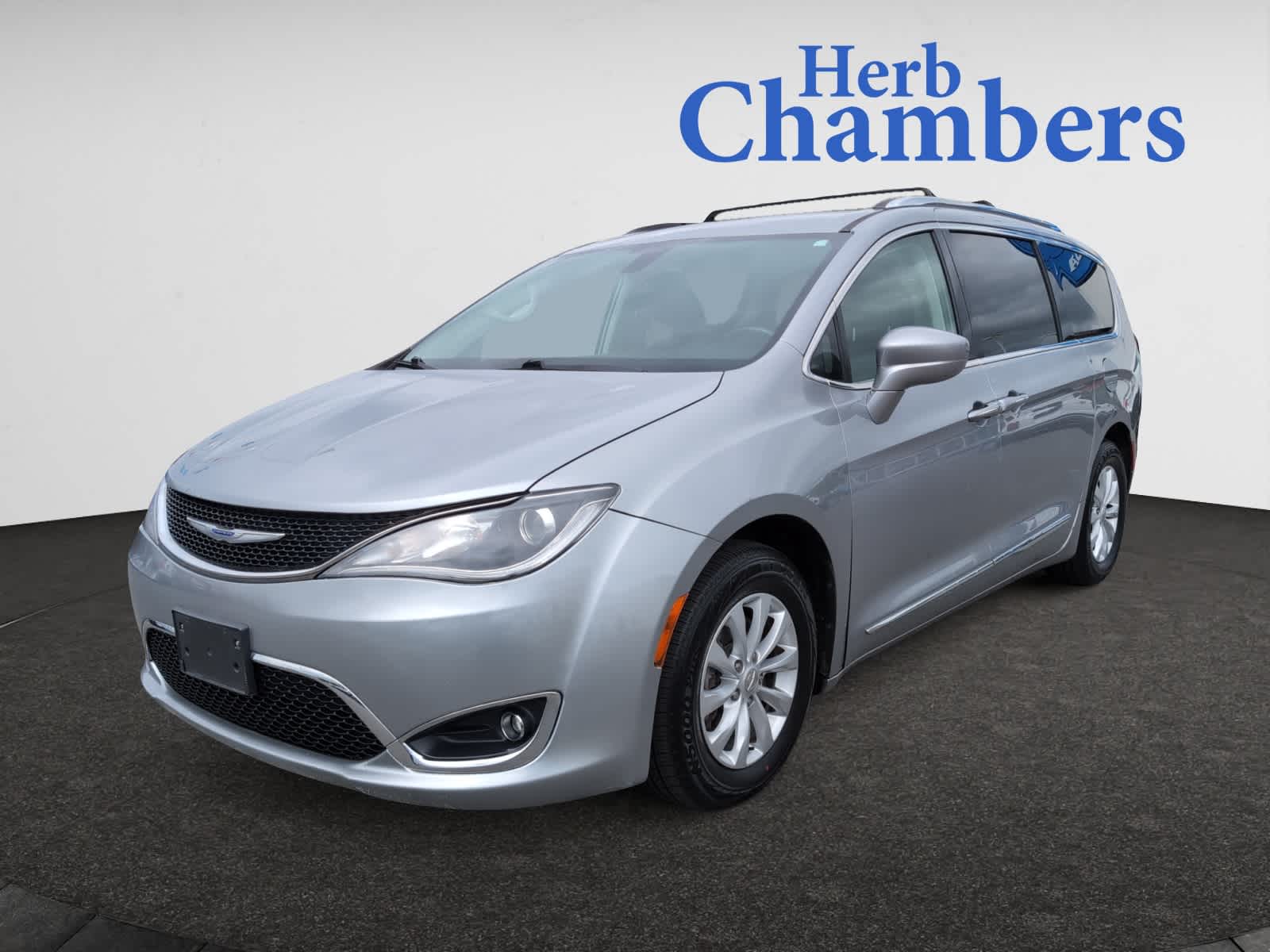 used 2019 Chrysler Pacifica car, priced at $20,998