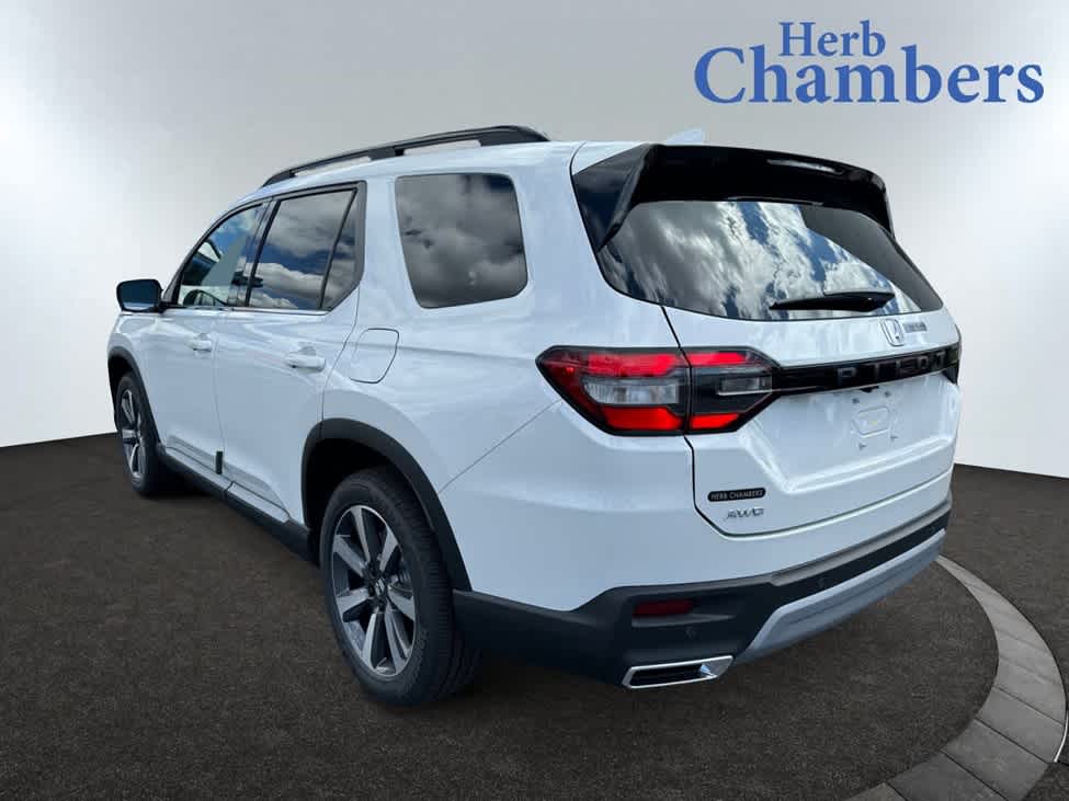 new 2025 Honda Pilot car, priced at $54,985