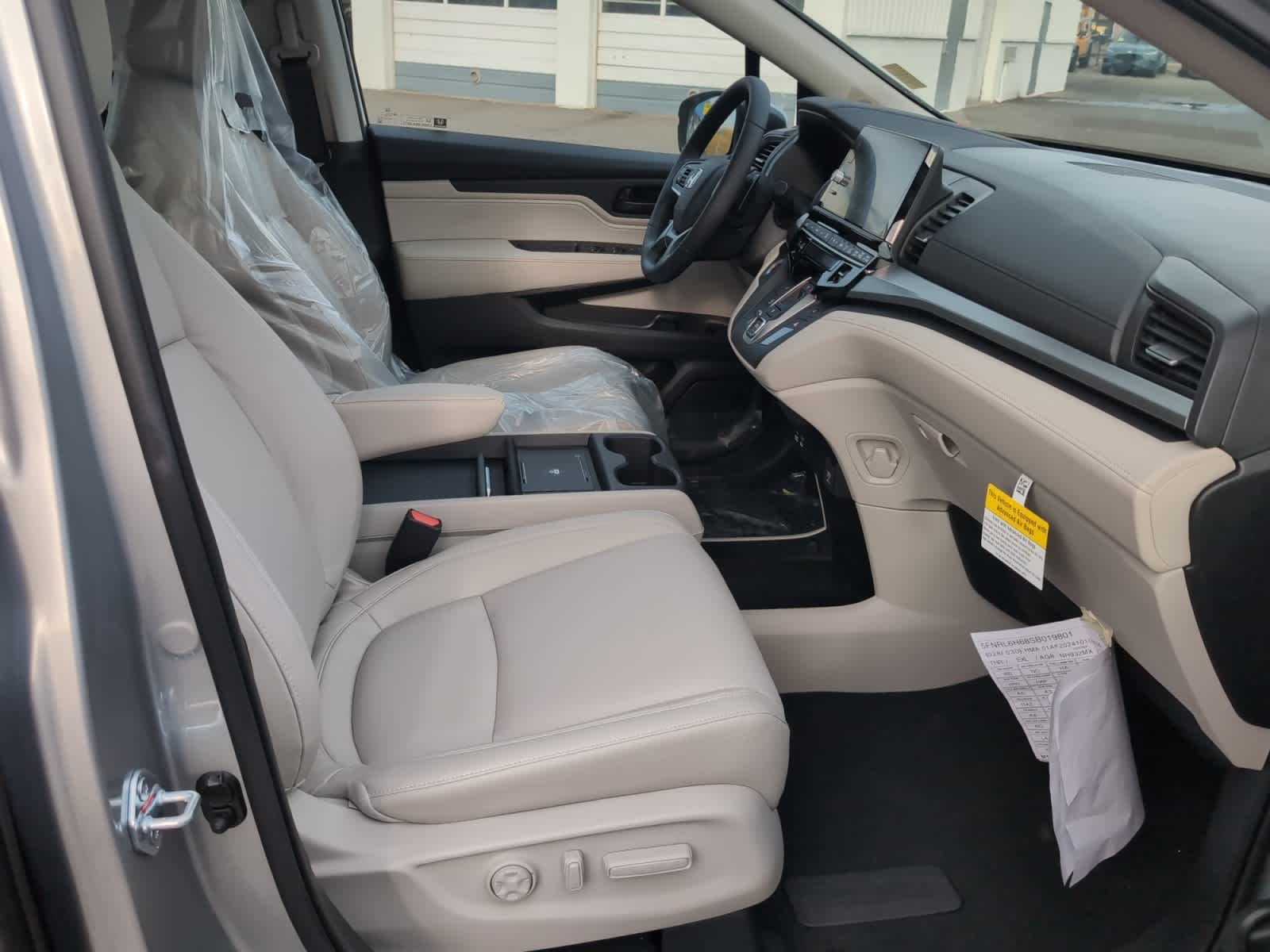 new 2025 Honda Odyssey car, priced at $43,670