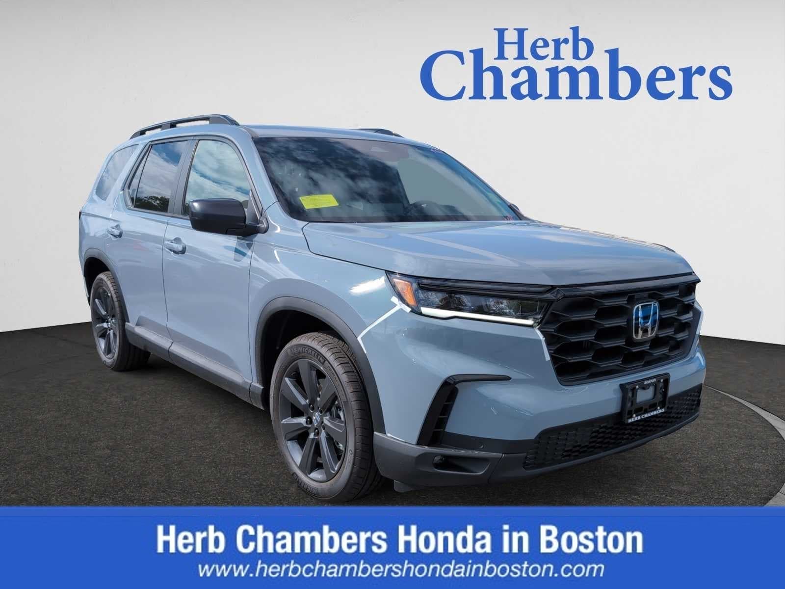 new 2025 Honda Pilot car, priced at $44,205