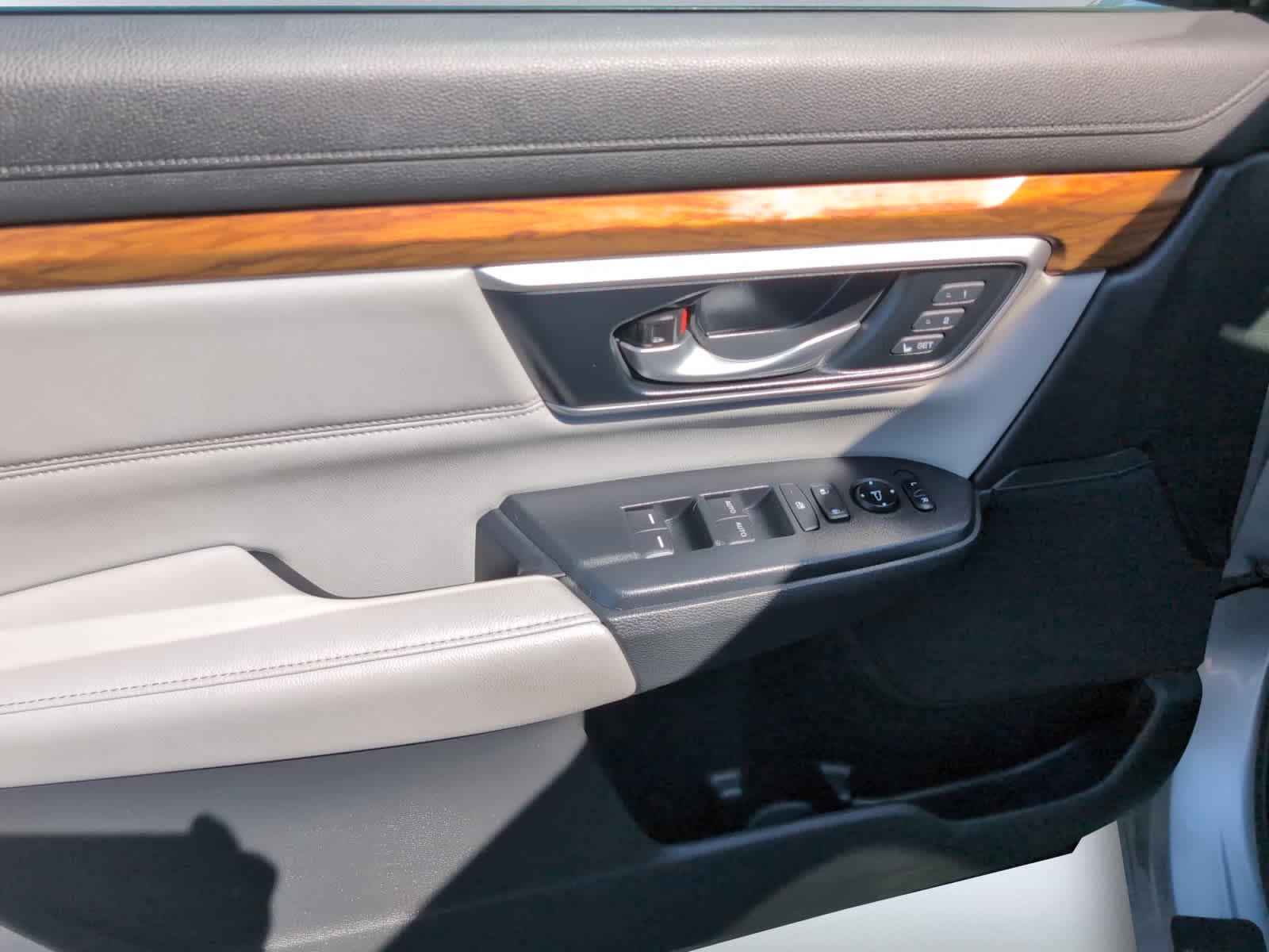 used 2019 Honda CR-V car, priced at $24,698
