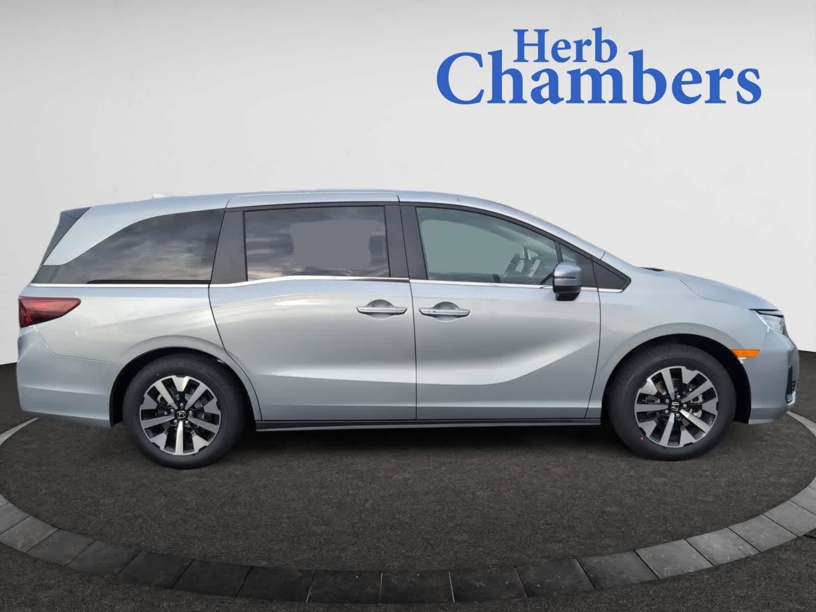 new 2025 Honda Odyssey car, priced at $43,670