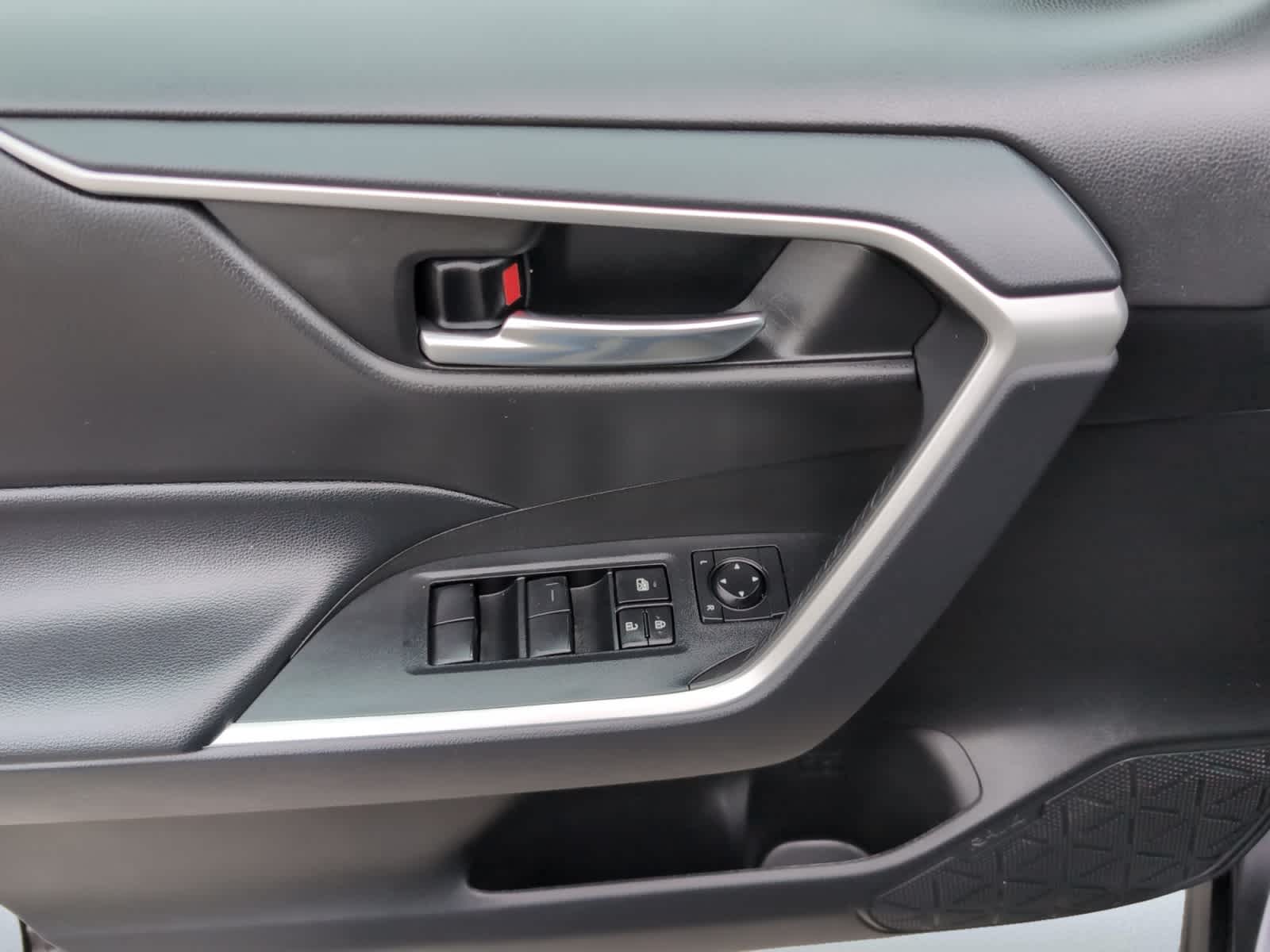 used 2021 Toyota RAV4 car, priced at $27,298