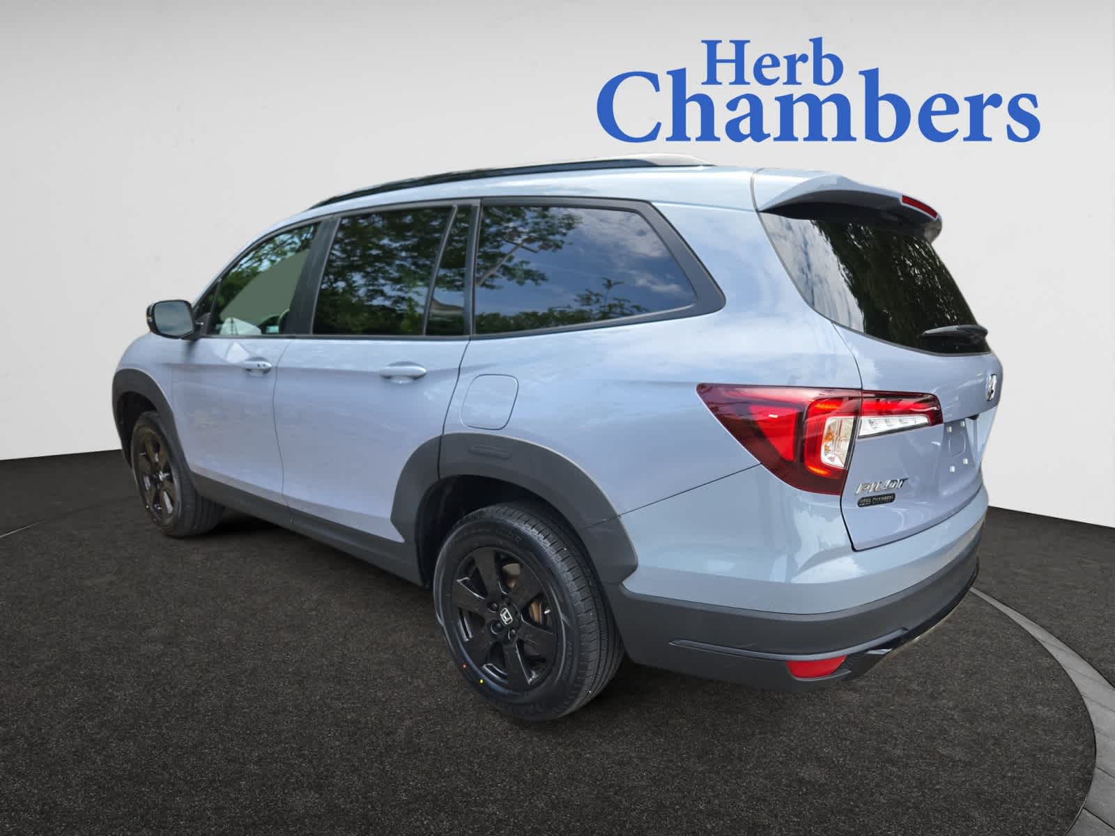 used 2022 Honda Pilot car, priced at $35,998