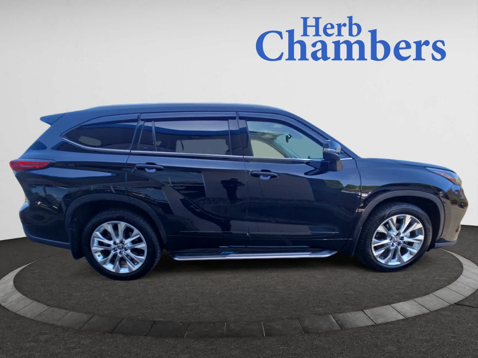 used 2021 Toyota Highlander car, priced at $38,998