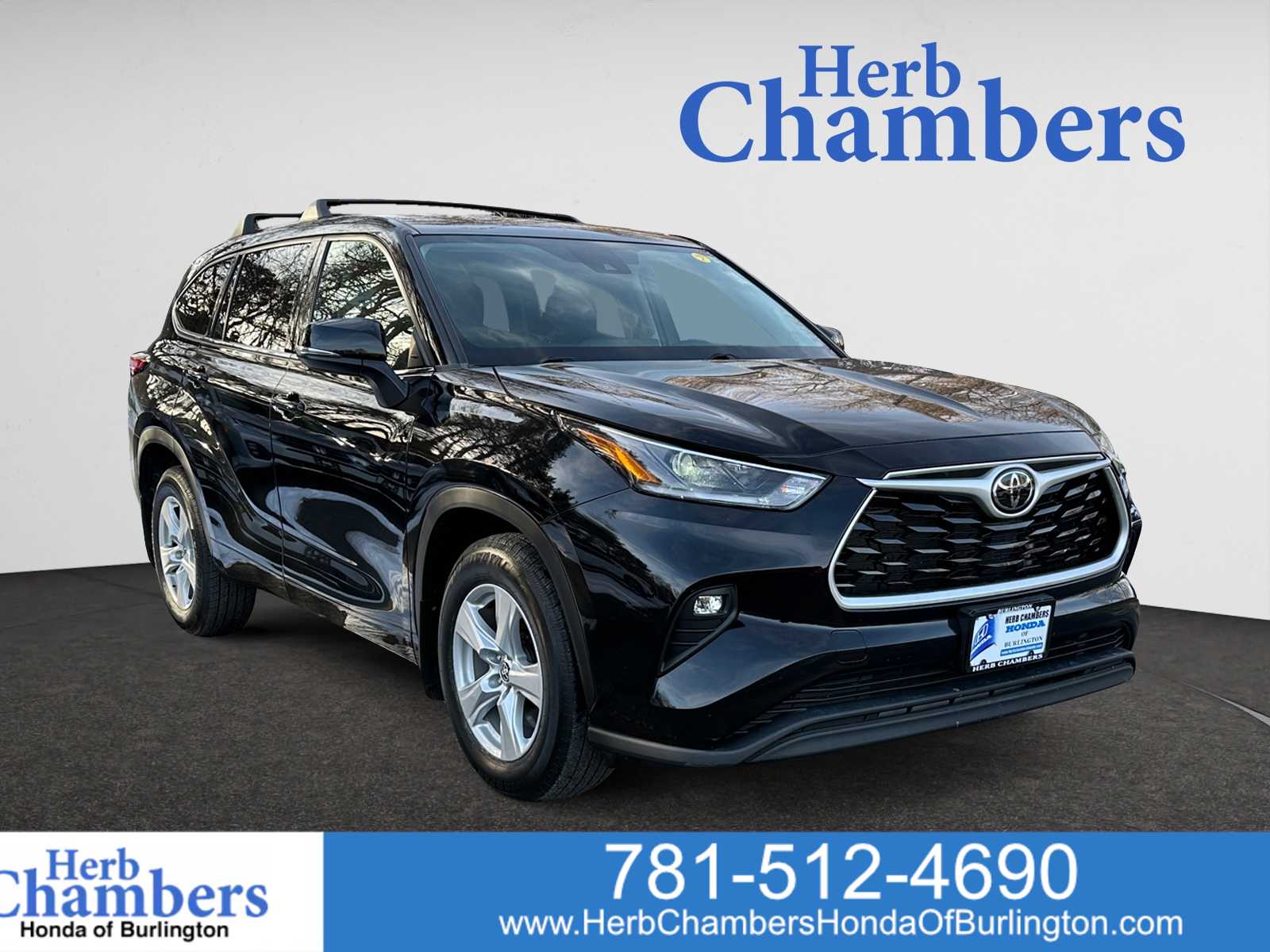 used 2021 Toyota Highlander car, priced at $30,498