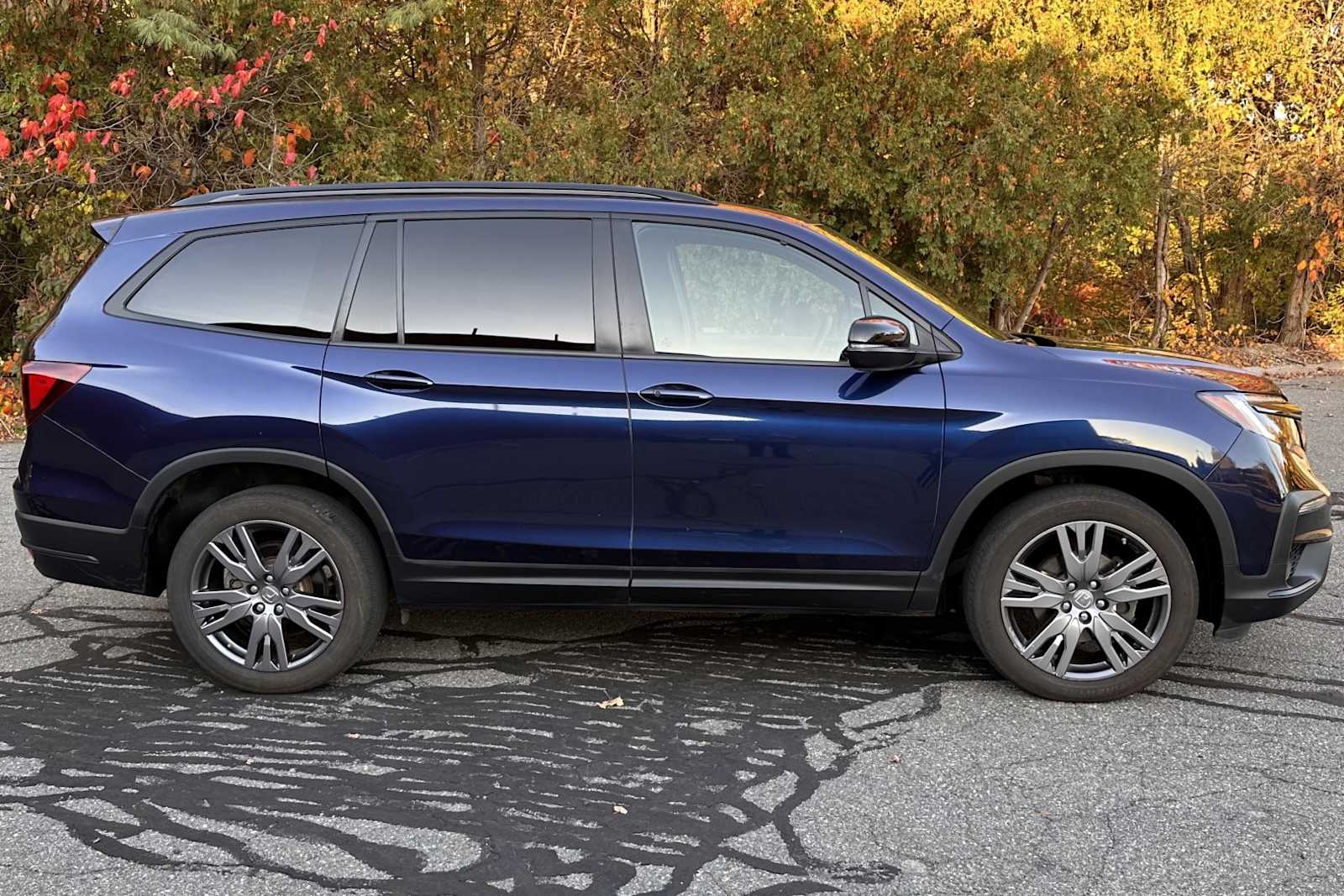 used 2022 Honda Pilot car, priced at $29,998