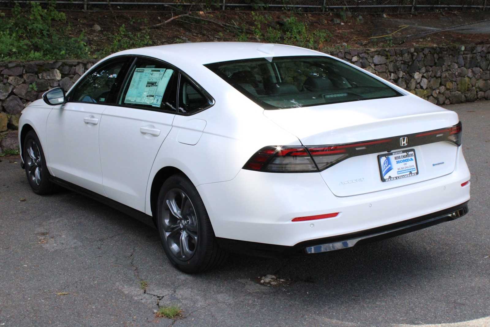 new 2025 Honda Accord Hybrid car