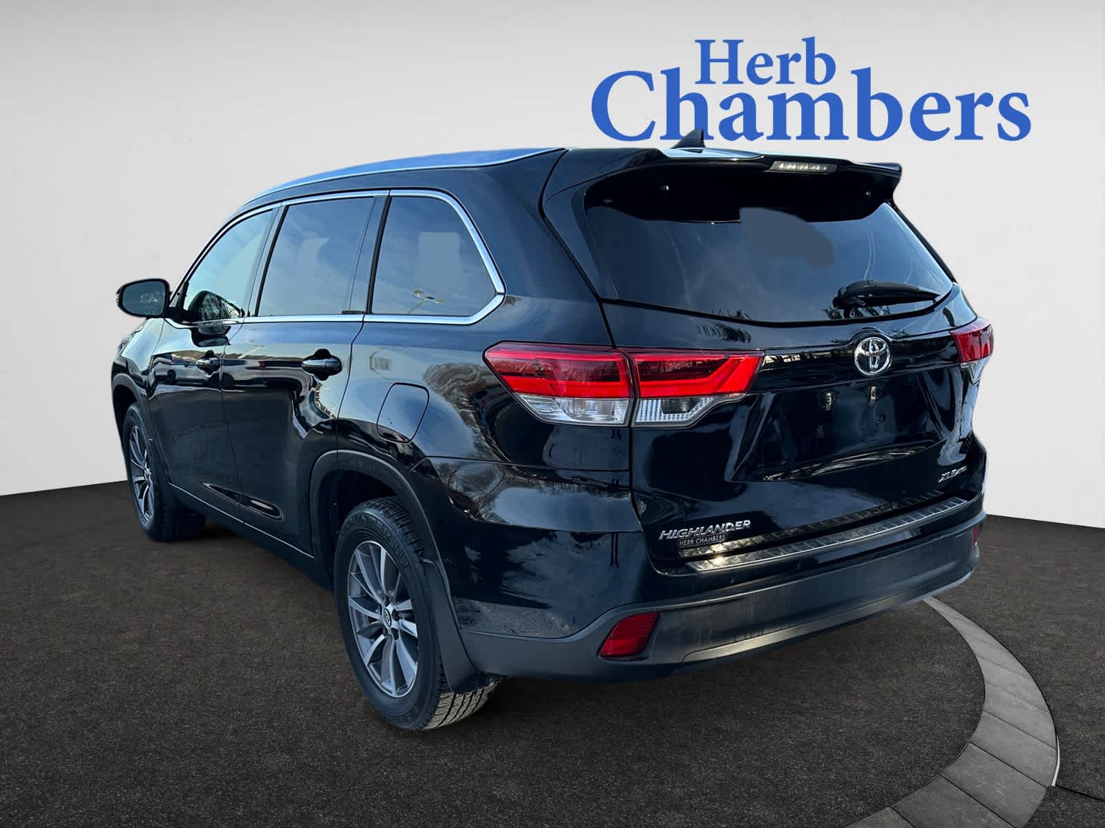 used 2019 Toyota Highlander car, priced at $22,998