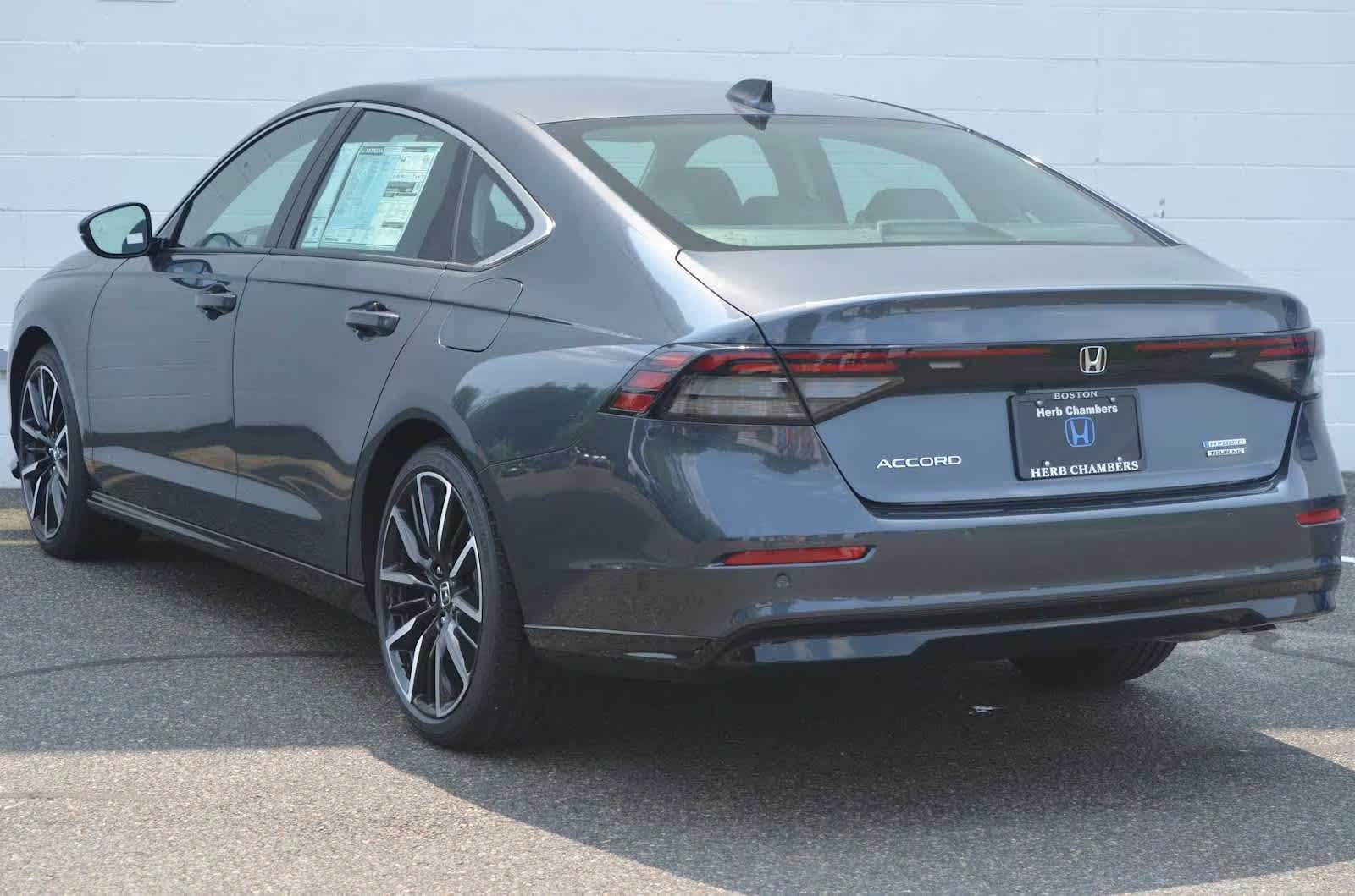 new 2025 Honda Accord Hybrid car
