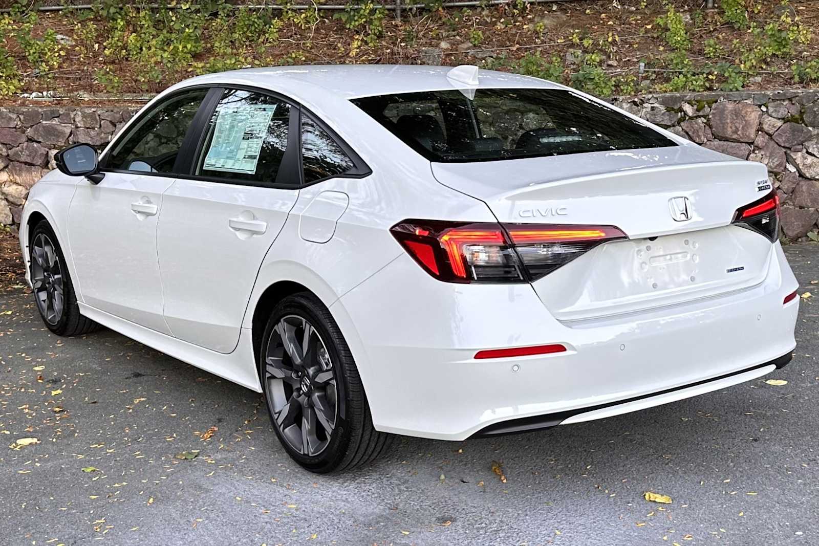 new 2025 Honda Civic Hybrid car