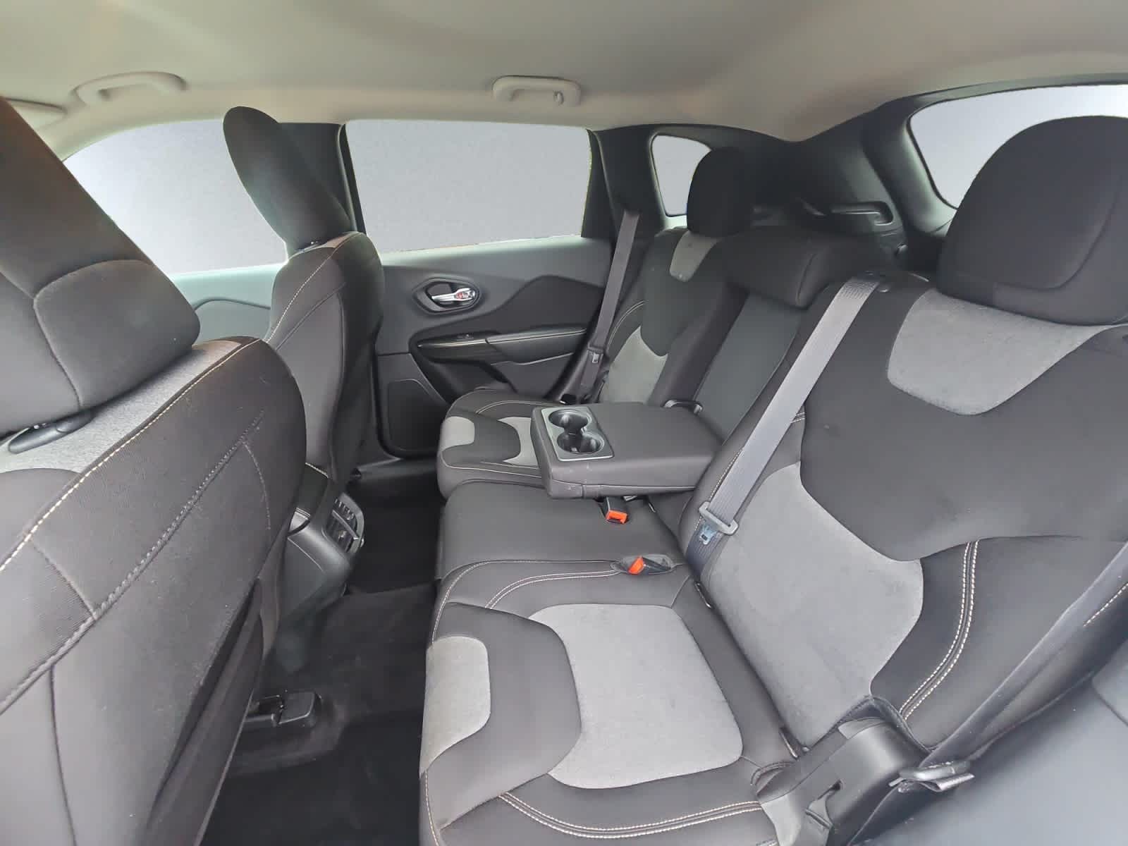 used 2014 Jeep Cherokee car, priced at $12,998