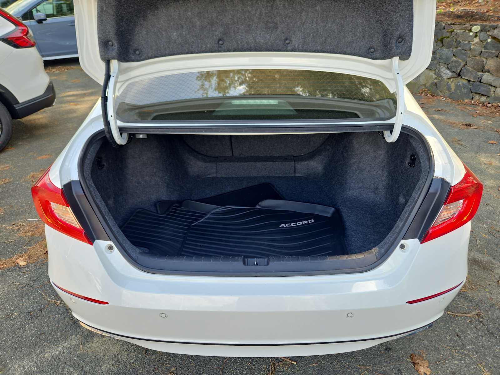 used 2021 Honda Accord Hybrid car, priced at $23,998