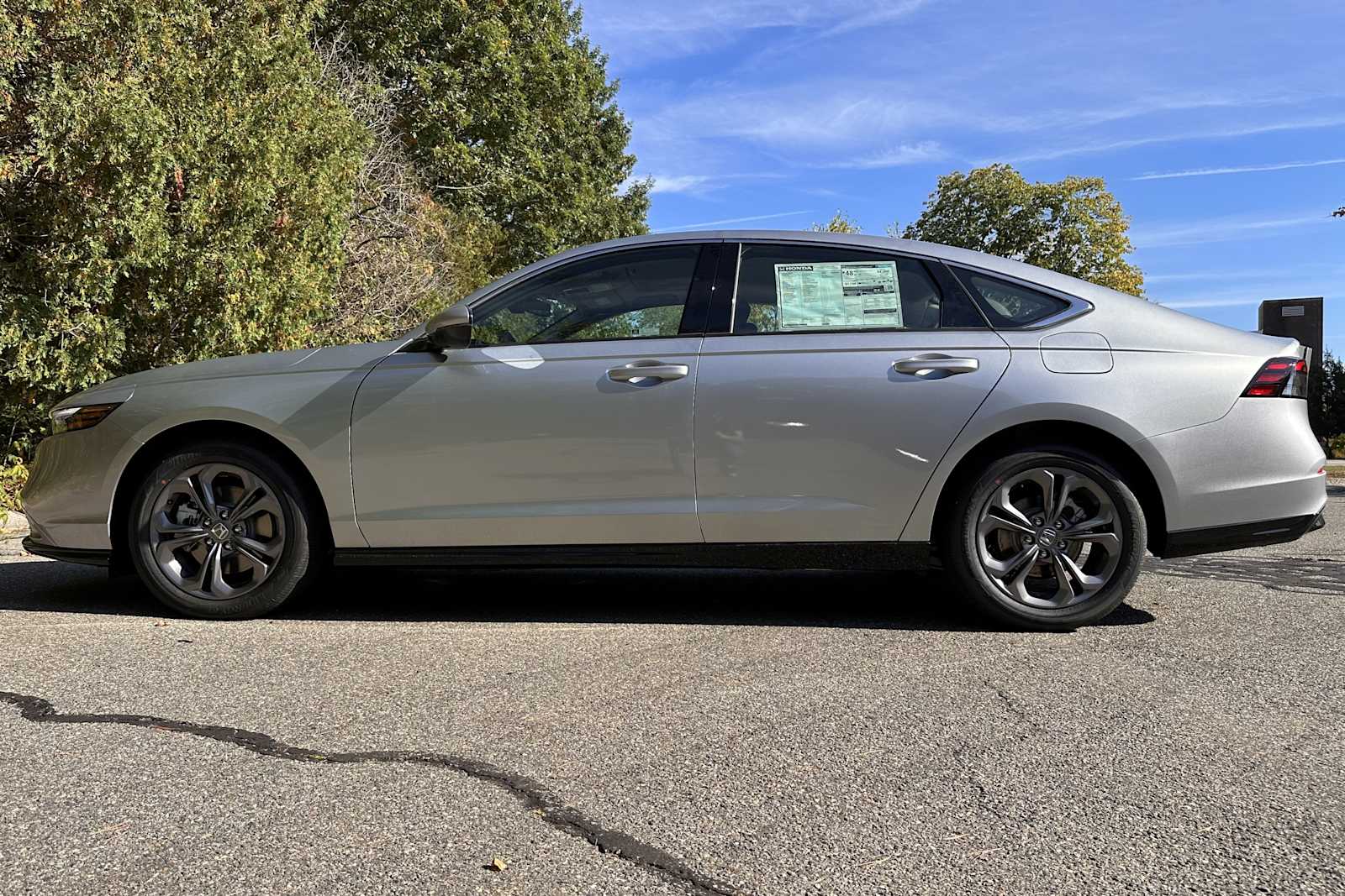 new 2024 Honda Accord Hybrid car