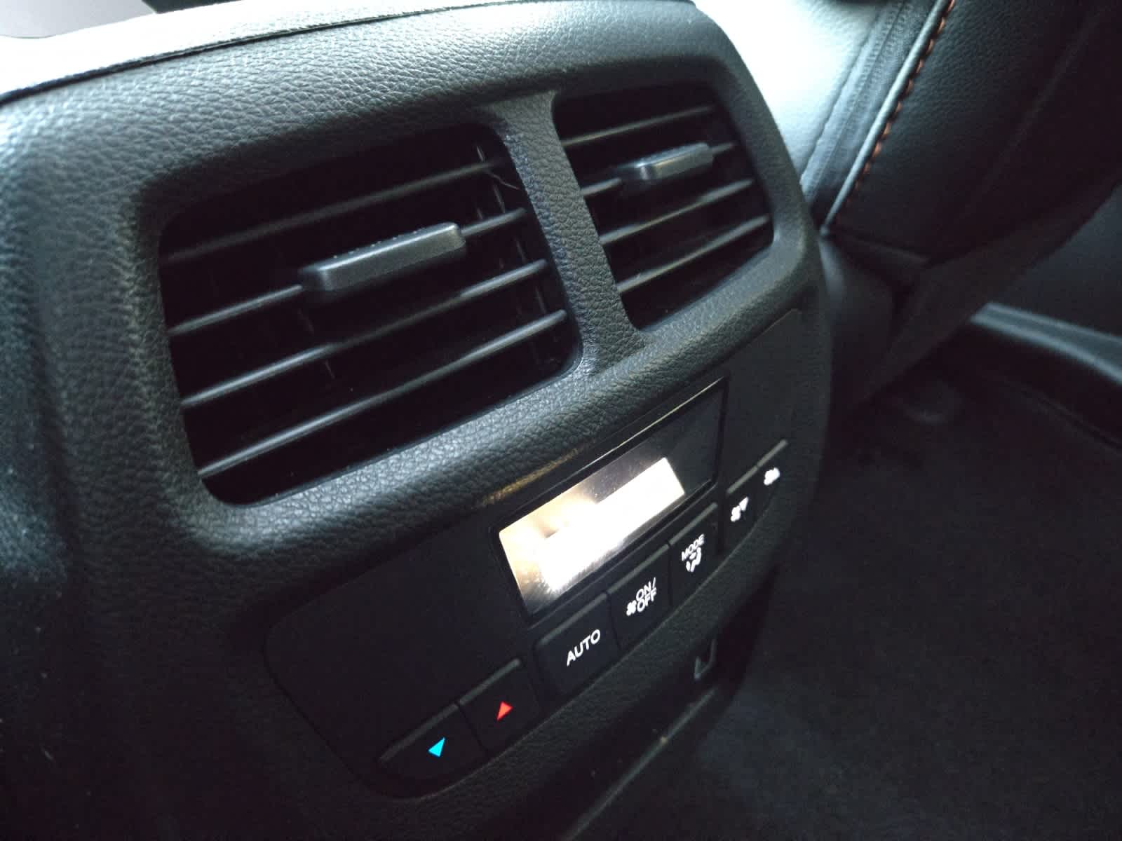 used 2022 Honda Pilot car, priced at $35,998
