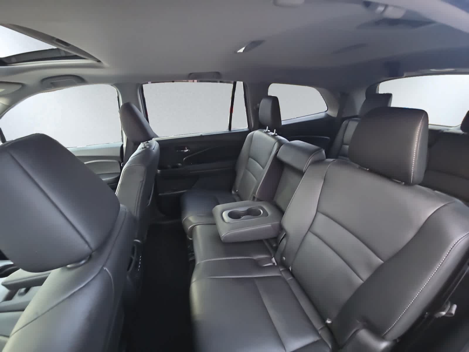 used 2022 Honda Pilot car, priced at $34,998