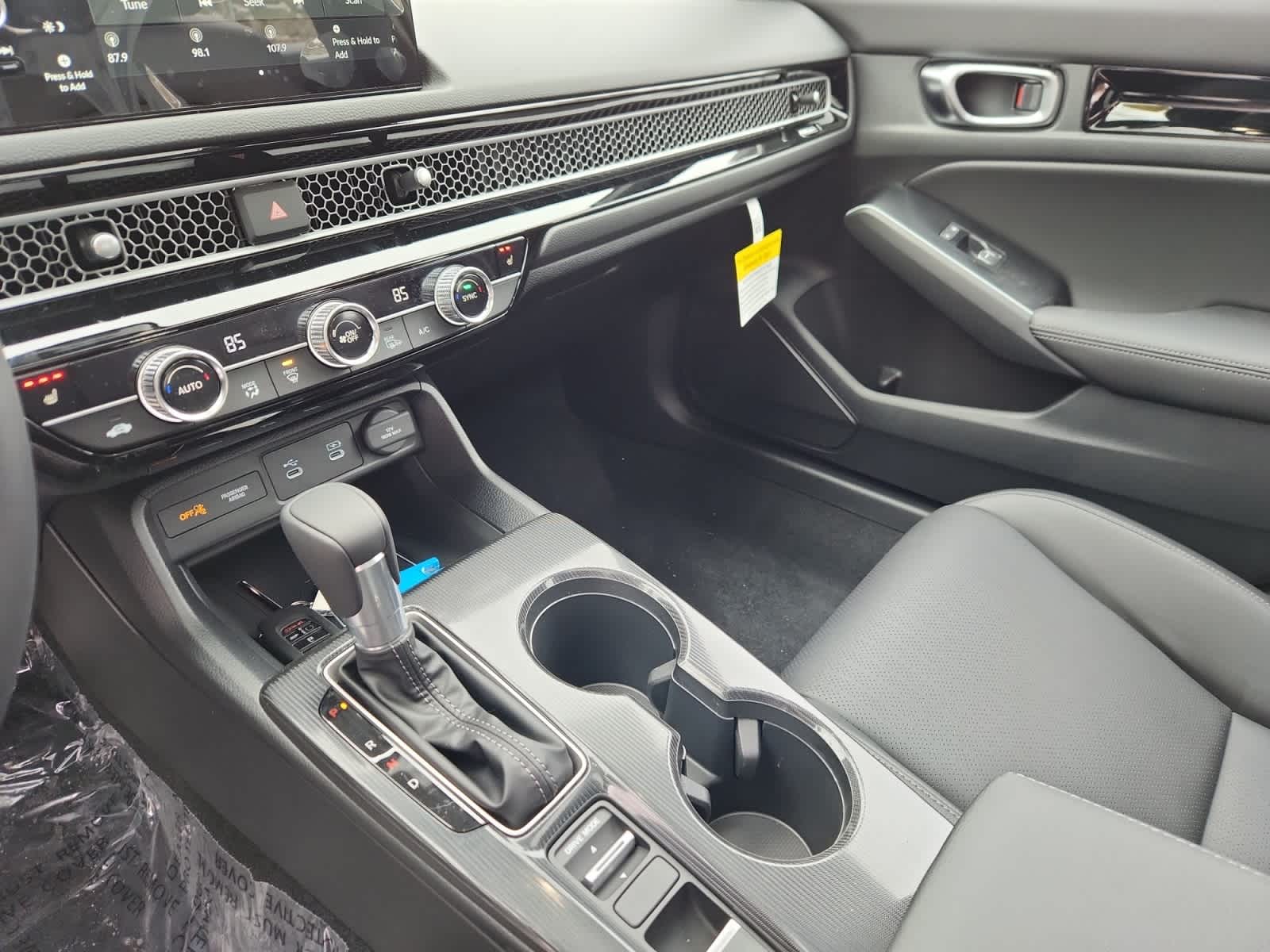 new 2025 Honda Civic Hybrid car