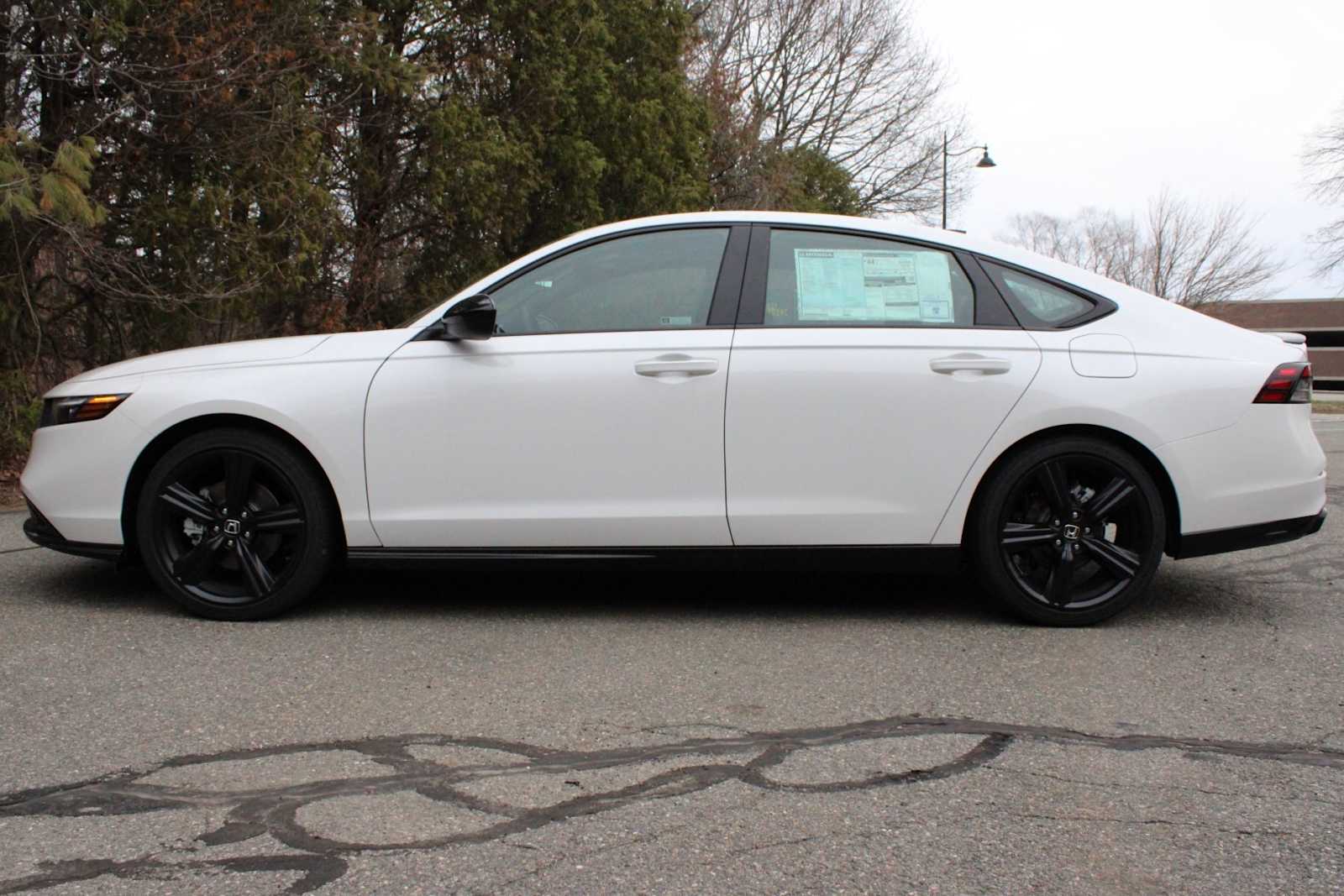 new 2025 Honda Accord Hybrid car