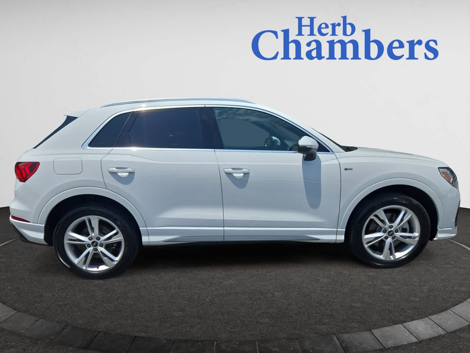 used 2024 Audi Q3 car, priced at $30,998