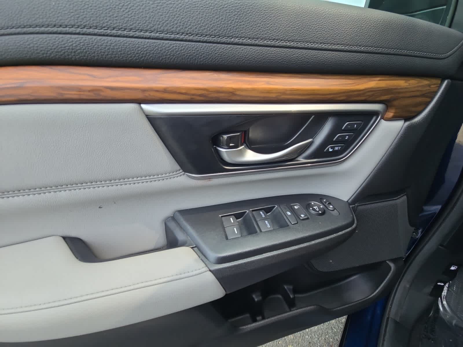 used 2022 Honda CR-V Hybrid car, priced at $29,498