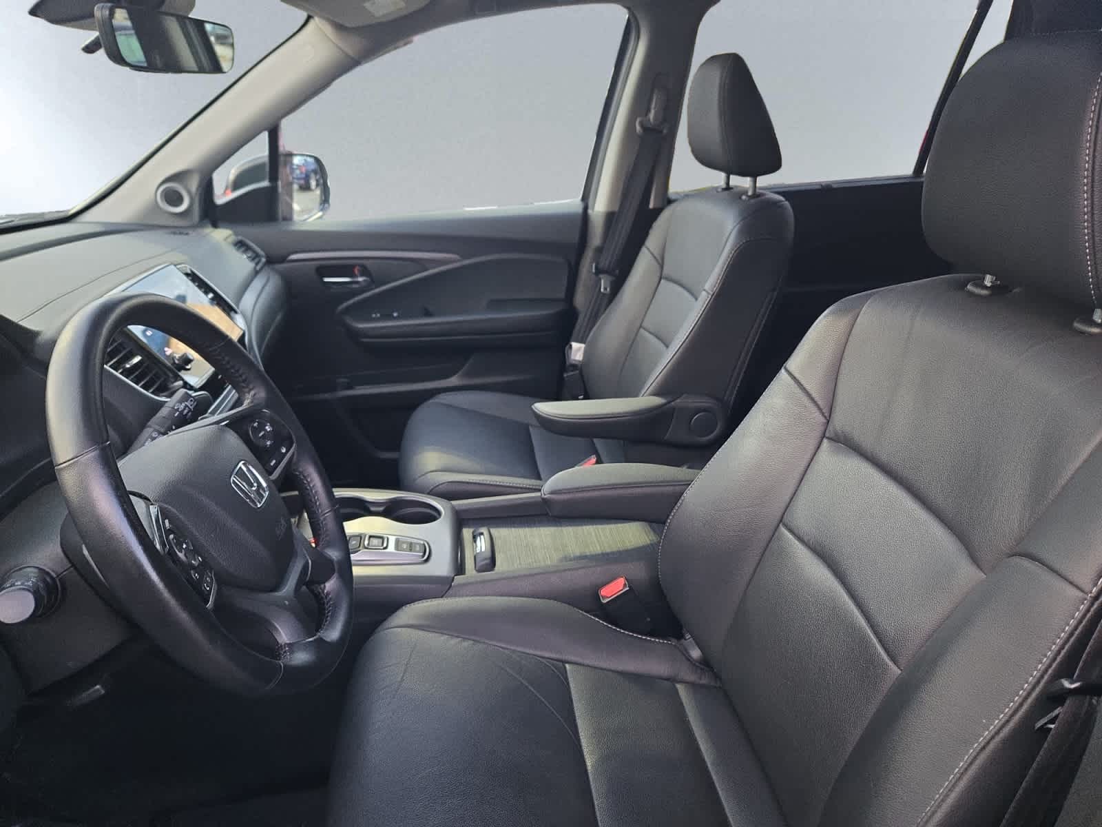 used 2022 Honda Pilot car, priced at $34,998