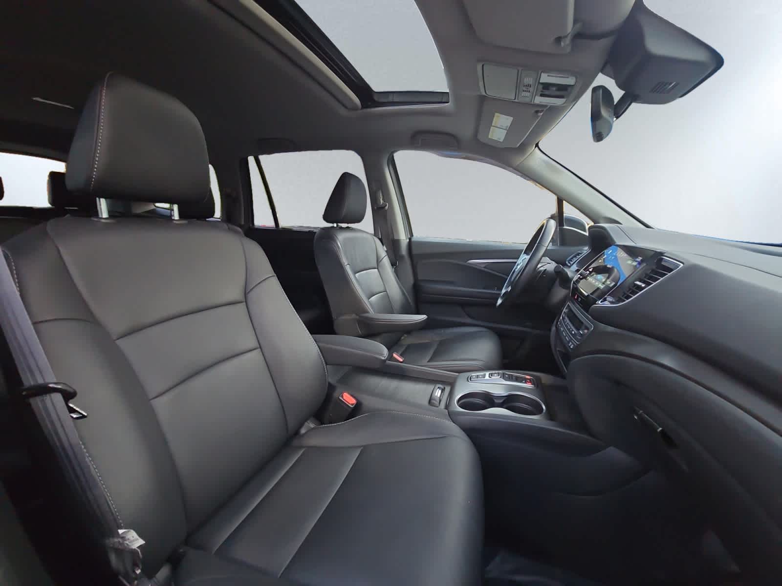 used 2022 Honda Pilot car, priced at $34,998